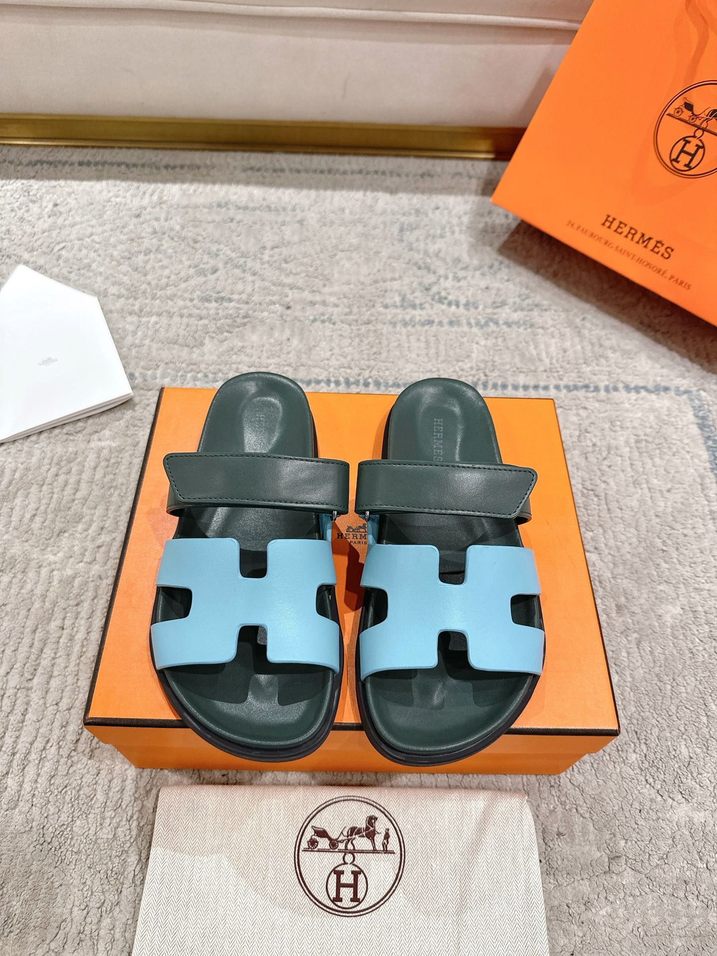 女款 男款➕10Herme*▪️Chypre二舅拖爆款系列 闺蜜夏天必备穿搭🔥非市面垃圾版本.顶级牛皮面