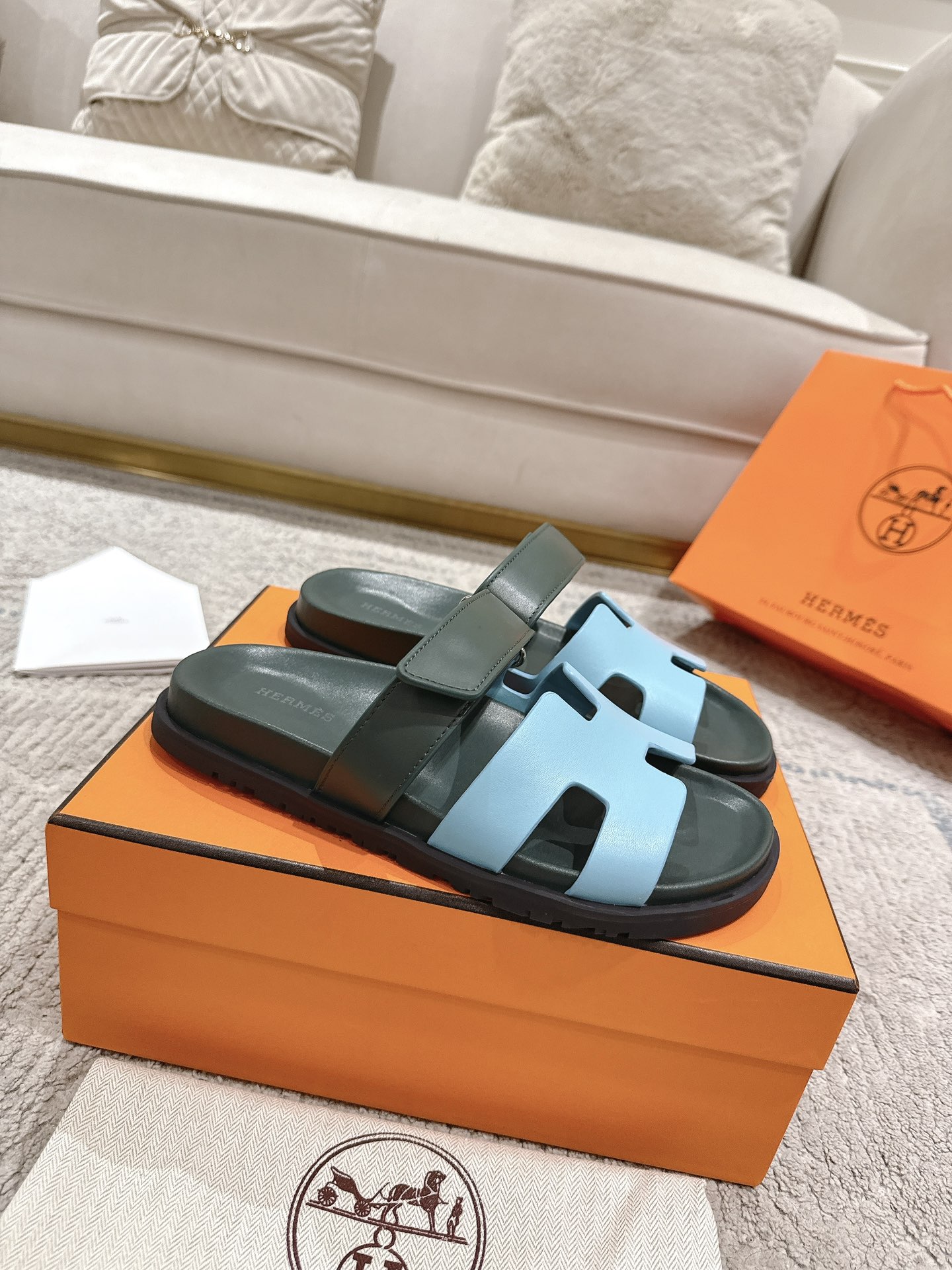 女款 男款➕10Herme*▪️Chypre二舅拖爆款系列 闺蜜夏天必备穿搭🔥非市面垃圾版本.顶级牛皮面