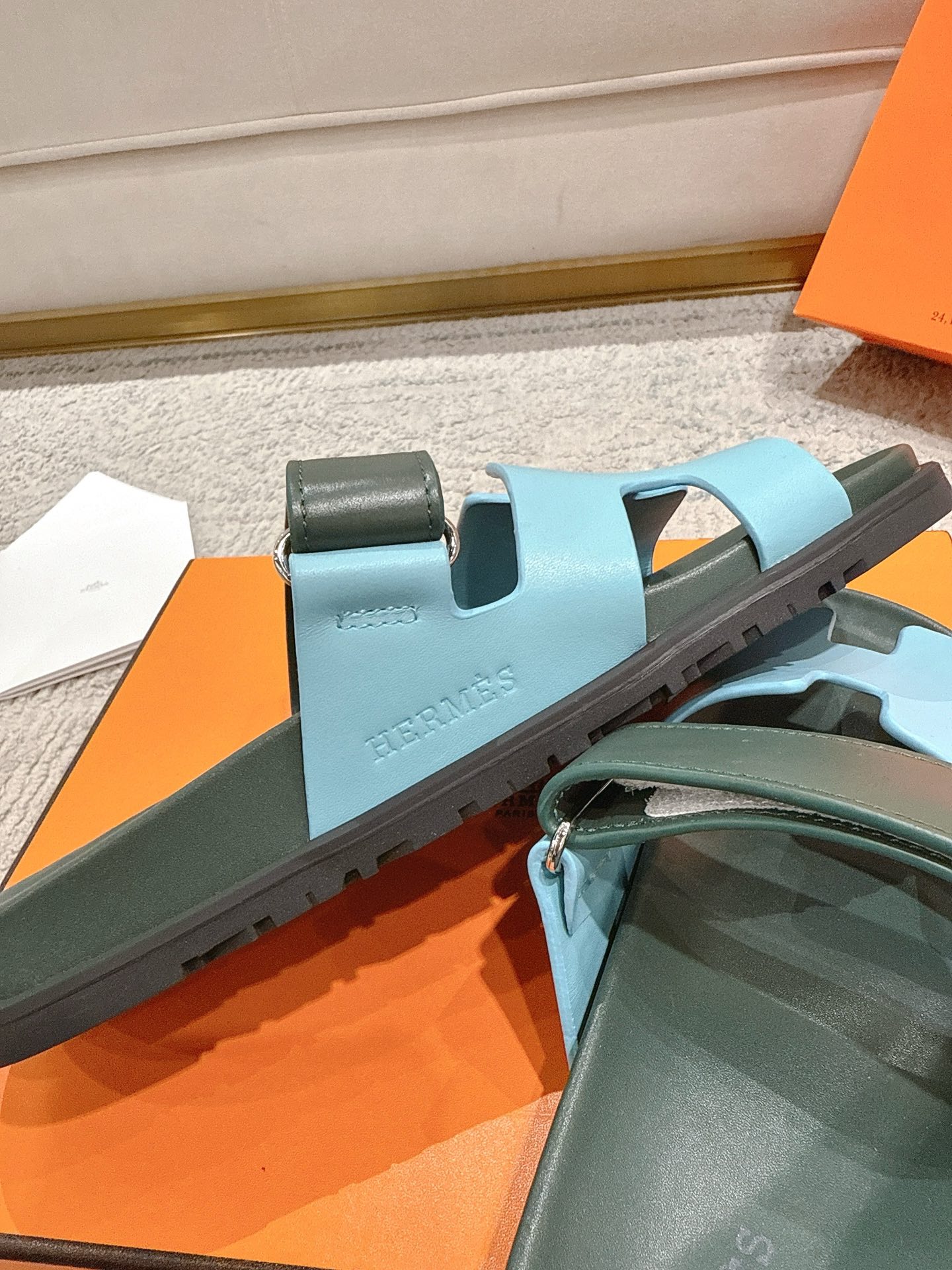 女款 男款➕10Herme*▪️Chypre二舅拖爆款系列 闺蜜夏天必备穿搭🔥非市面垃圾版本.顶级牛皮面