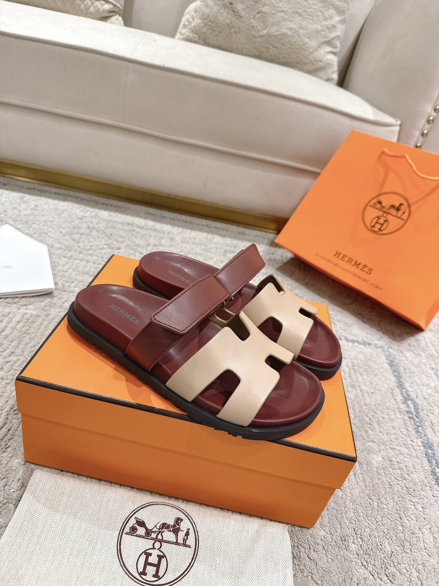 女款 男款➕10Herme*▪️Chypre二舅拖爆款系列 闺蜜夏天必备穿搭🔥非市面垃圾版本.顶级牛皮面