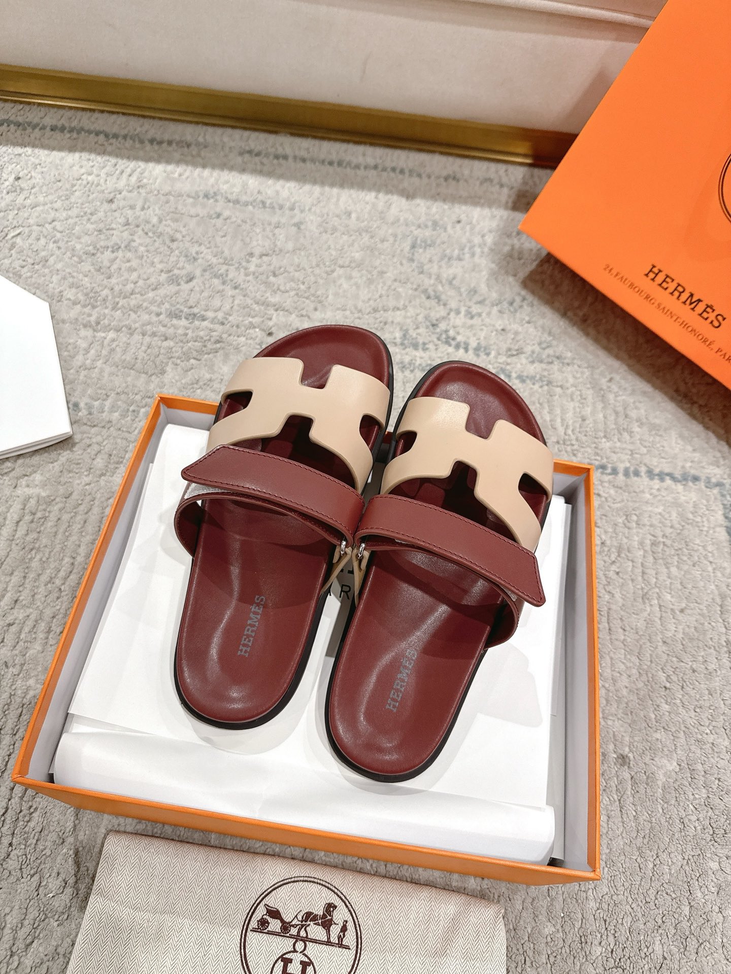 女款 男款➕10Herme*▪️Chypre二舅拖爆款系列 闺蜜夏天必备穿搭🔥非市面垃圾版本.顶级牛皮面