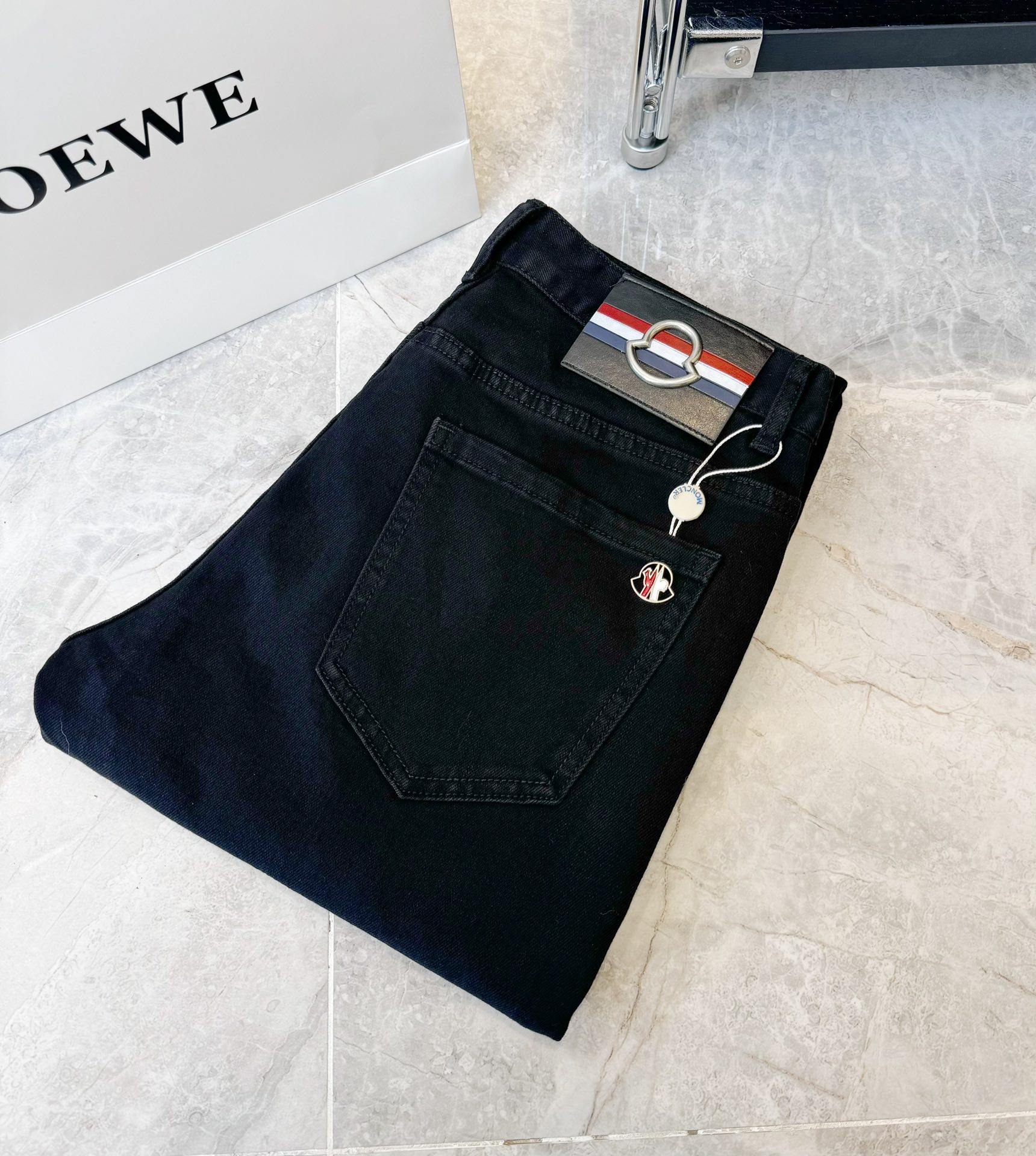 Número de modelo: D184 25 nuevo estilo MONCLER jeans, corte ajustado, tela con elasticidad, lavado ecológico, suave y c…