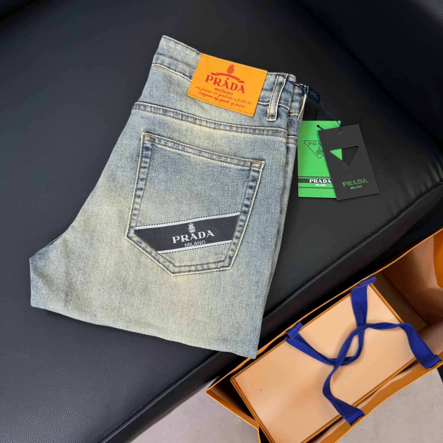 Número de estilo: D269 PRADA Prada 25 nuevos jeans de pierna recta informales con estampado de letras, lavados y a la m…