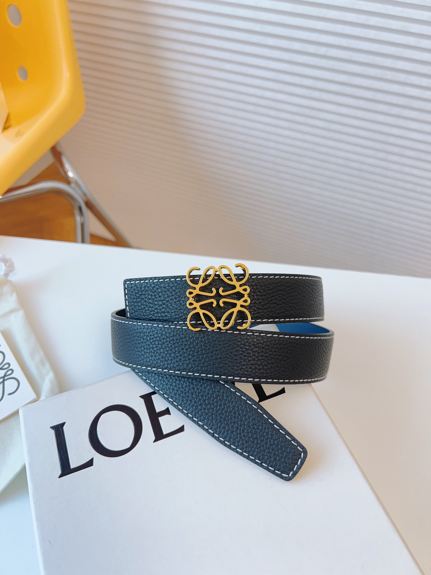 Unique Fashion by Loewe: Practical and Tailored Goods with Excellence and Quality - 图片 5
