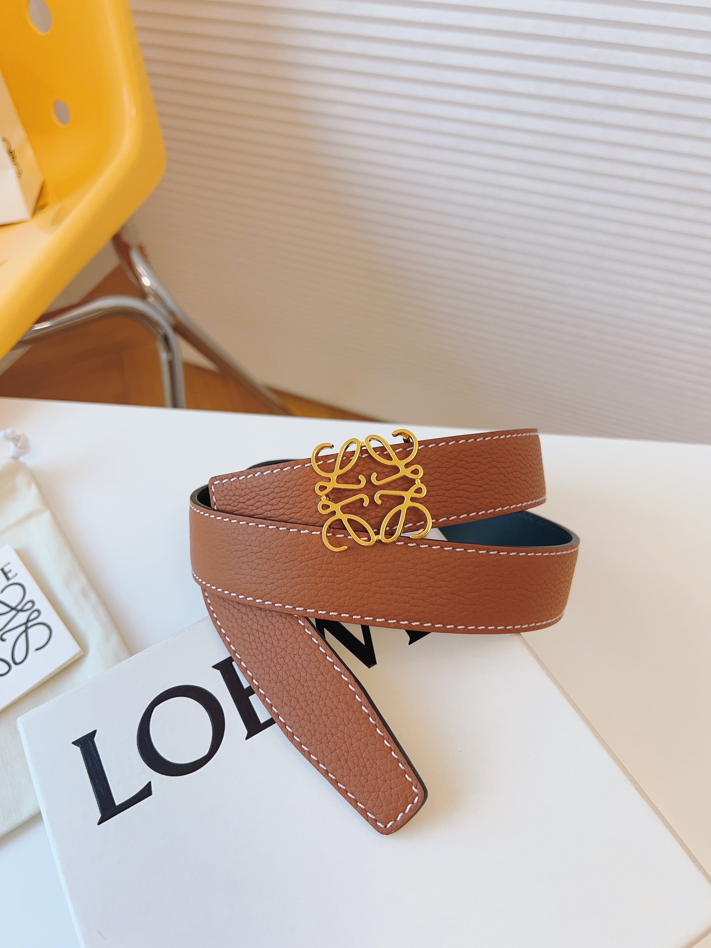 Unique Fashion by Loewe: Practical and Tailored Goods with Excellence and Quality - 图片 3