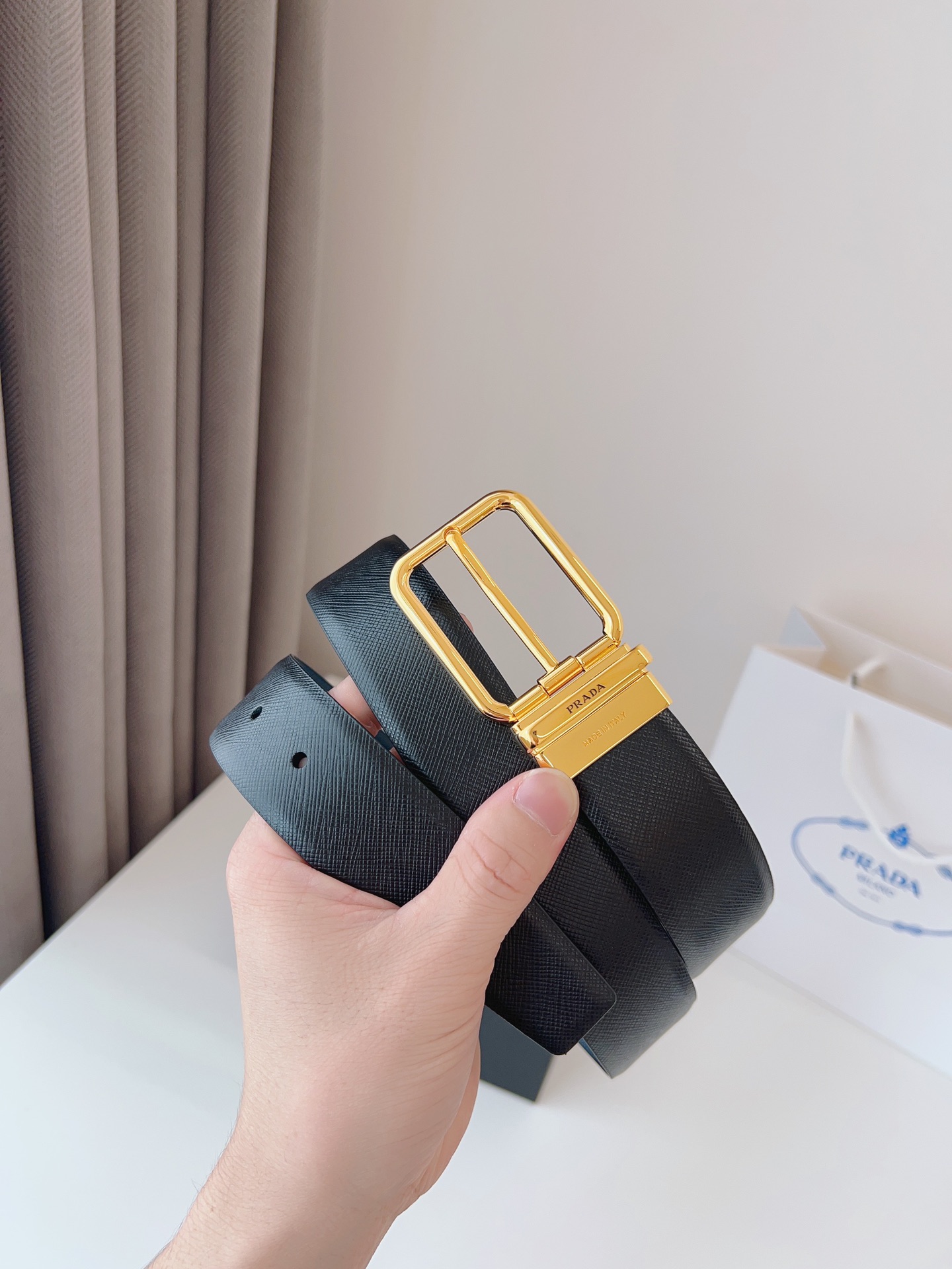 Prada PRADA 普拉达 男款休闲腰带 皮质结实耐用 宽3.5cm 搭配标志性精品五金 休闲