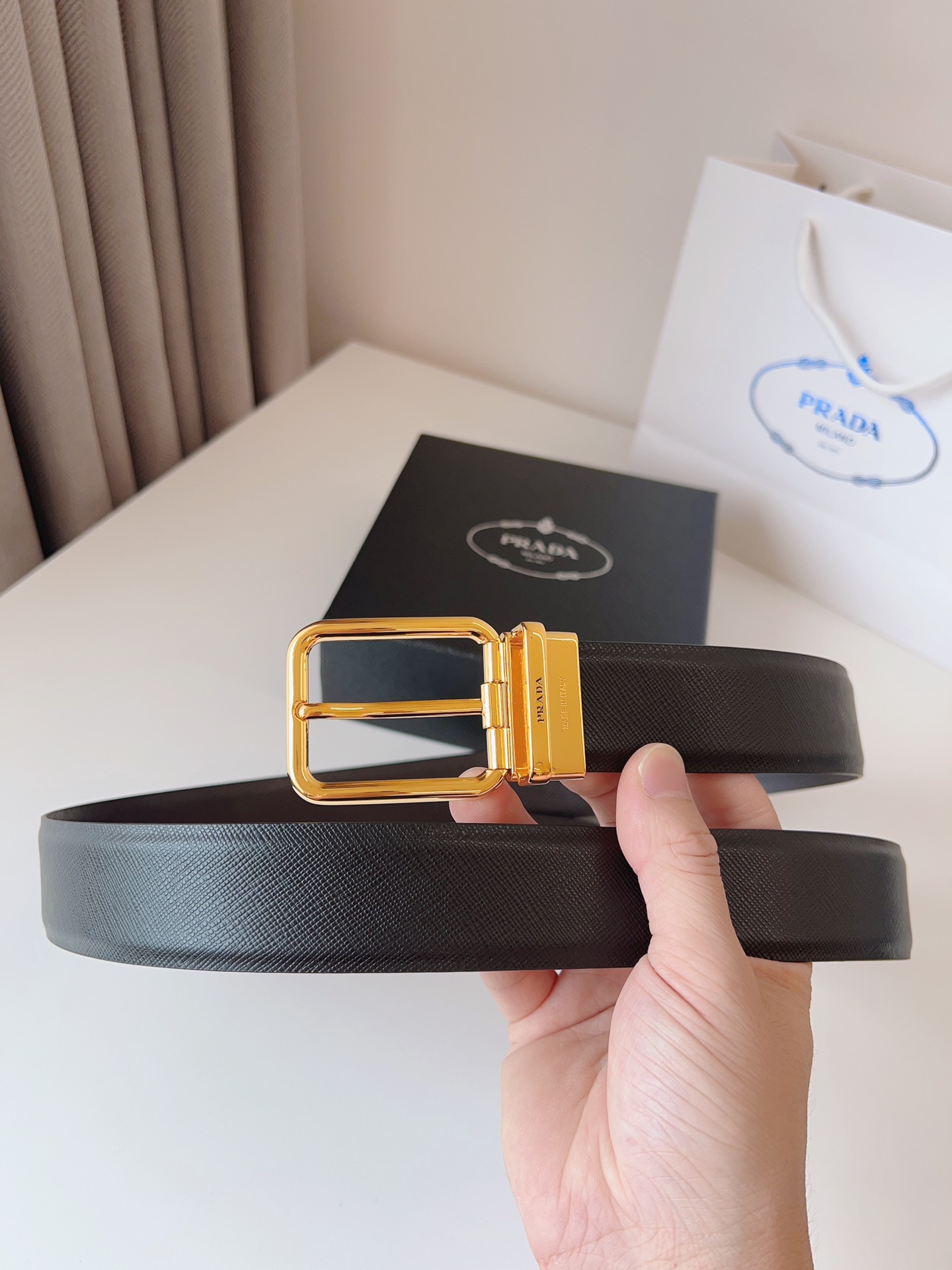 Prada PRADA 普拉达 男款休闲腰带 皮质结实耐用 宽3.5cm 搭配标志性精品五金 休闲
