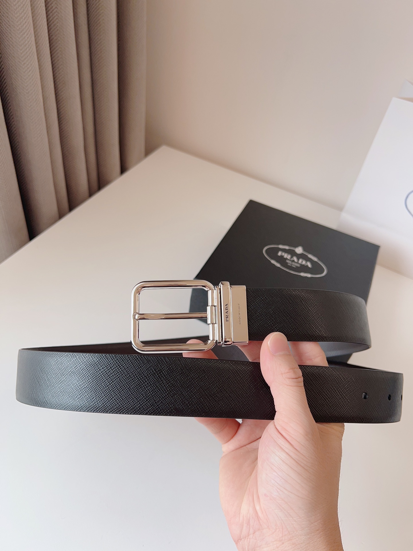 Prada PRADA 普拉达 男款休闲腰带 皮质结实耐用 宽3.5cm 搭配标志性精品五金 休闲