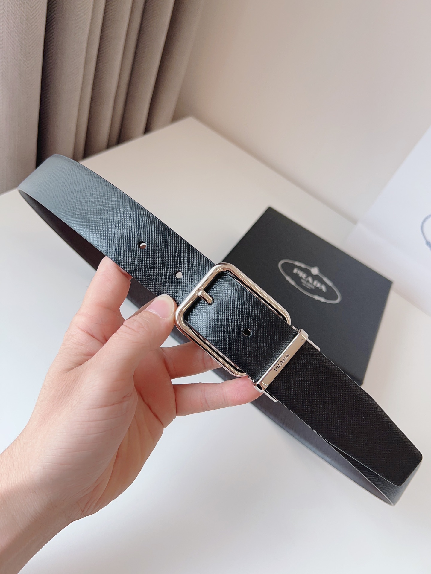 Prada PRADA 普拉达 男款休闲腰带 皮质结实耐用 宽3.5cm 搭配标志性精品五金 休闲