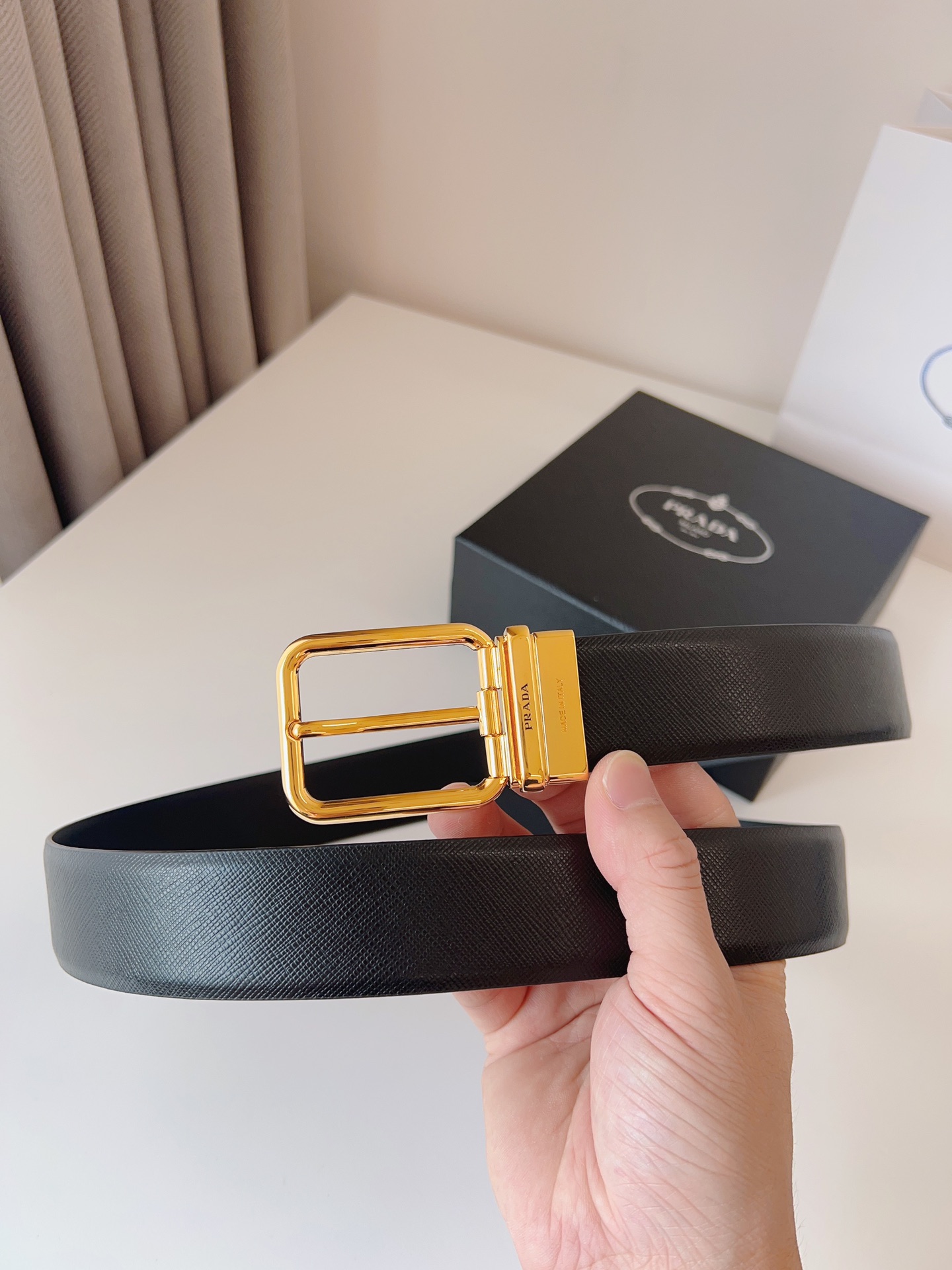 Prada PRADA 普拉达 男款休闲腰带 皮质结实耐用 宽3.5cm 搭配标志性精品五金 休闲