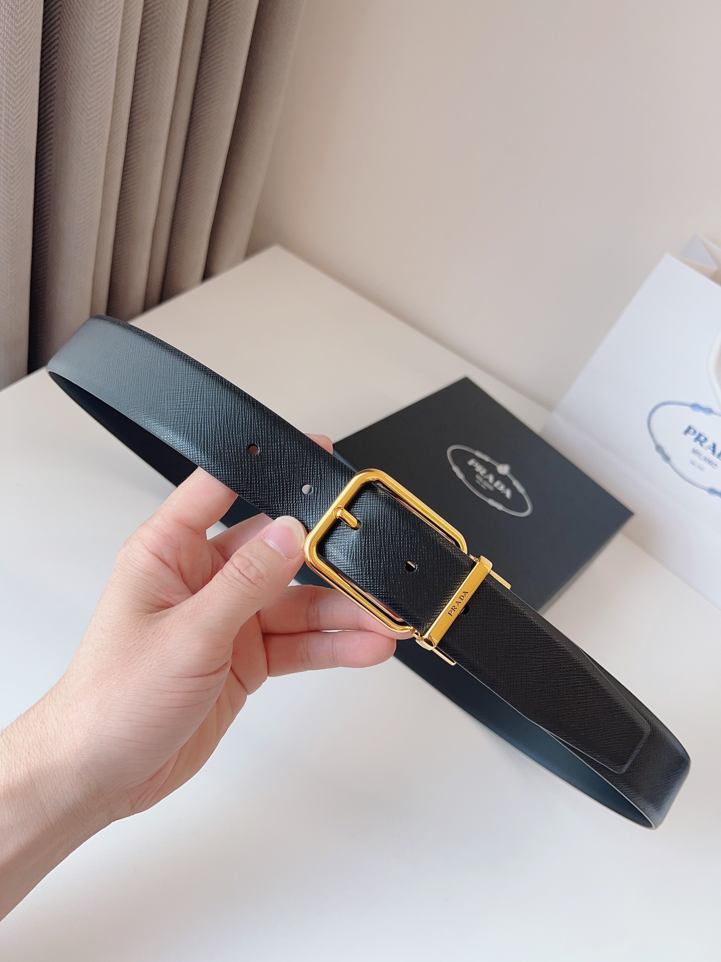 Prada PRADA 普拉达 男款休闲腰带 皮质结实耐用 宽3.5cm 搭配标志性精品五金 休闲