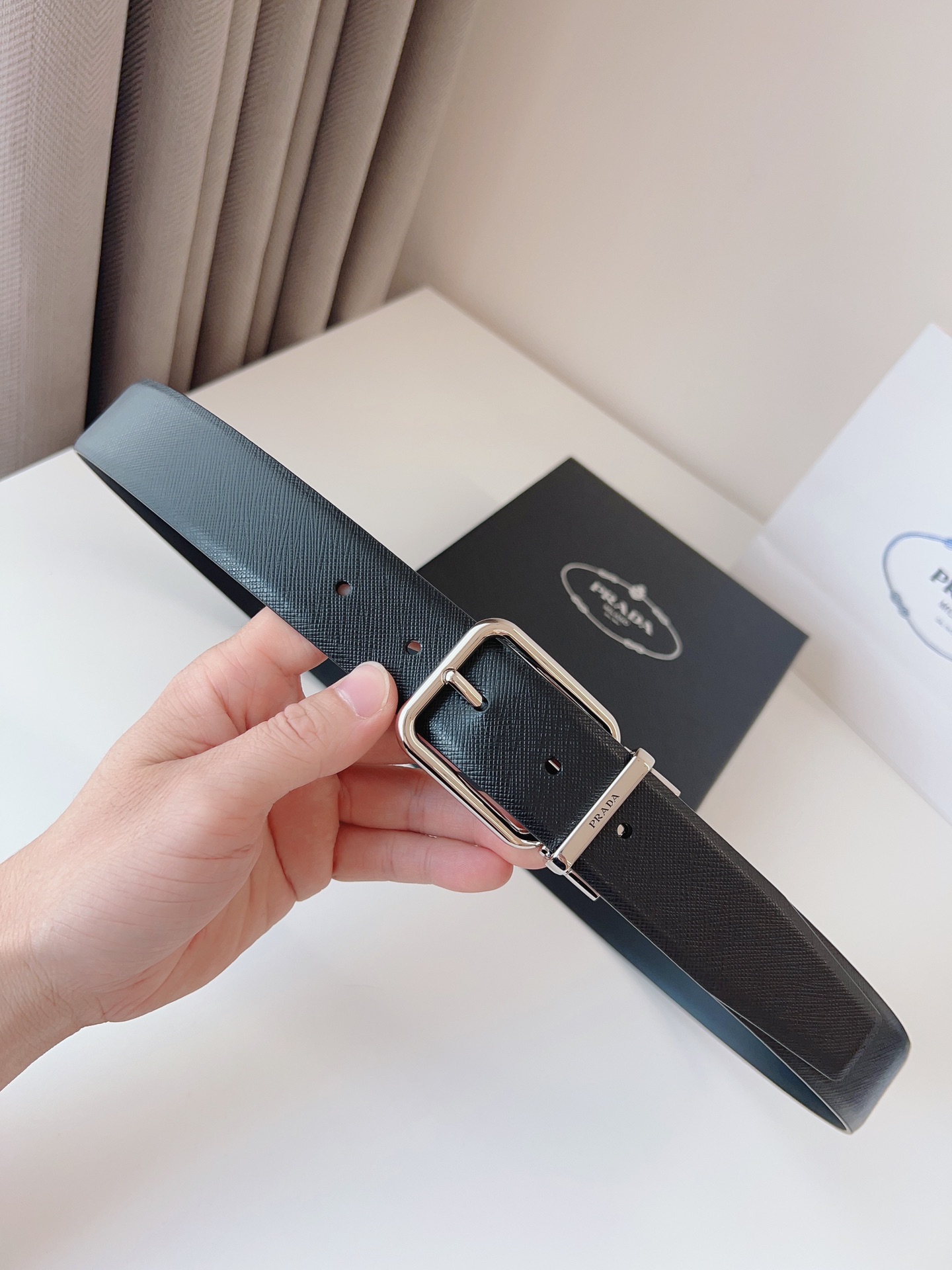 Prada PRADA 普拉达 男款休闲腰带 皮质结实耐用 宽3.5cm 搭配标志性精品五金 休闲