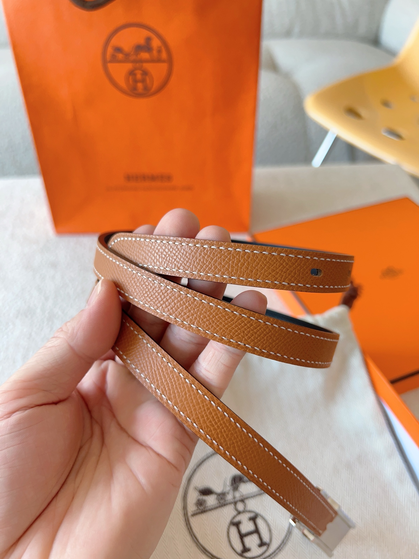 Hermes Lucky Swift & Epsom Calfskin Reversible Belt with Metal Buckle 10 i1737010766761 7758 0 8