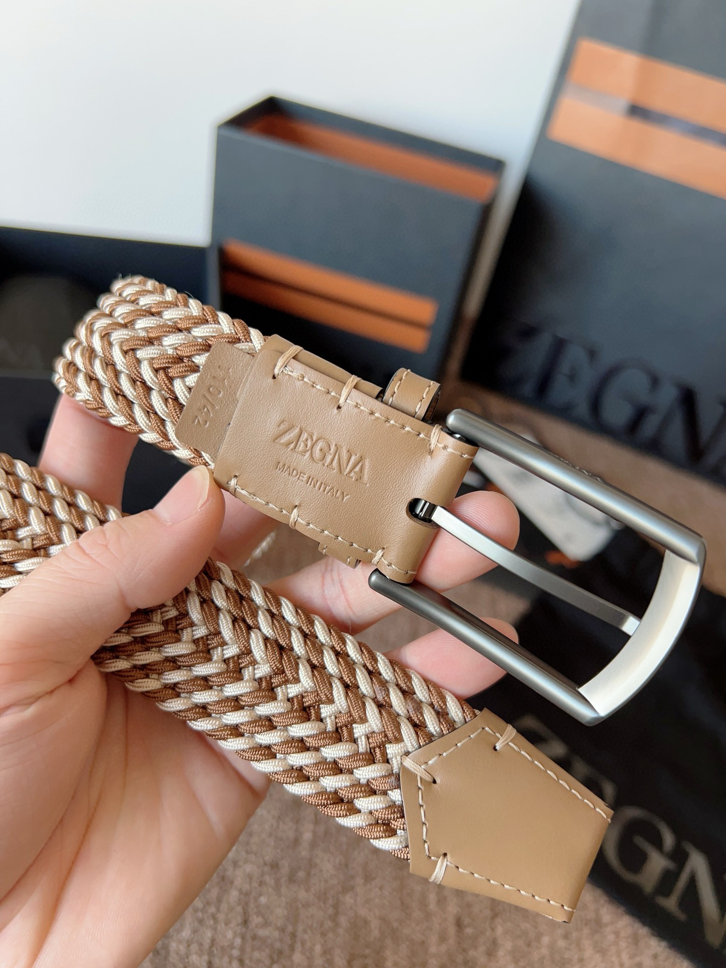 Ermenegildo Zegna 杰尼亚全新织物弹力腰带系列 舒适大方 低调 以非凡技艺打造 兼具卓越品质与摩登风范