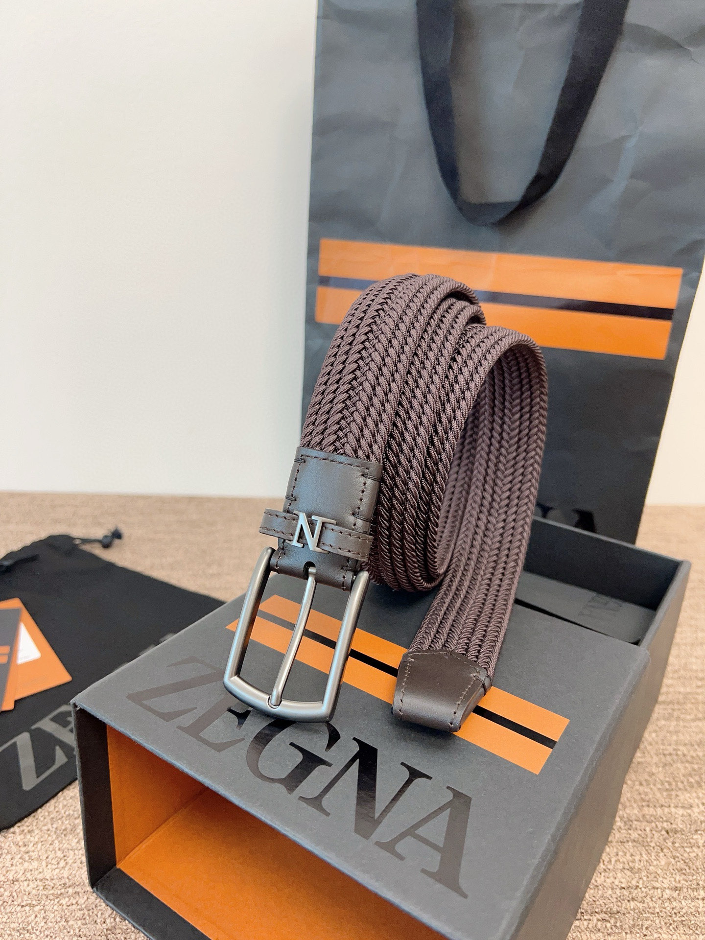 Ermenegildo Zegna 杰尼亚全新织物弹力腰带系列 舒适大方 低调 以非凡技艺打造 兼具卓越品质与摩登风范