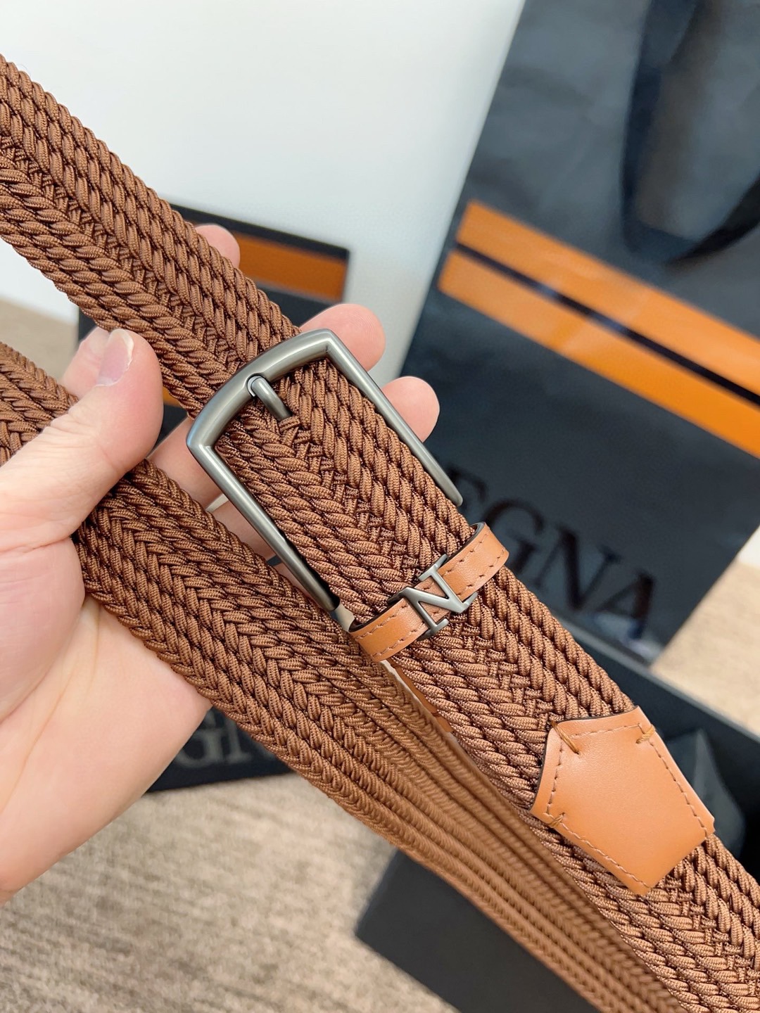 Ermenegildo Zegna 杰尼亚全新织物弹力腰带系列 舒适大方 低调 以非凡技艺打造 兼具卓越品质与摩登风范