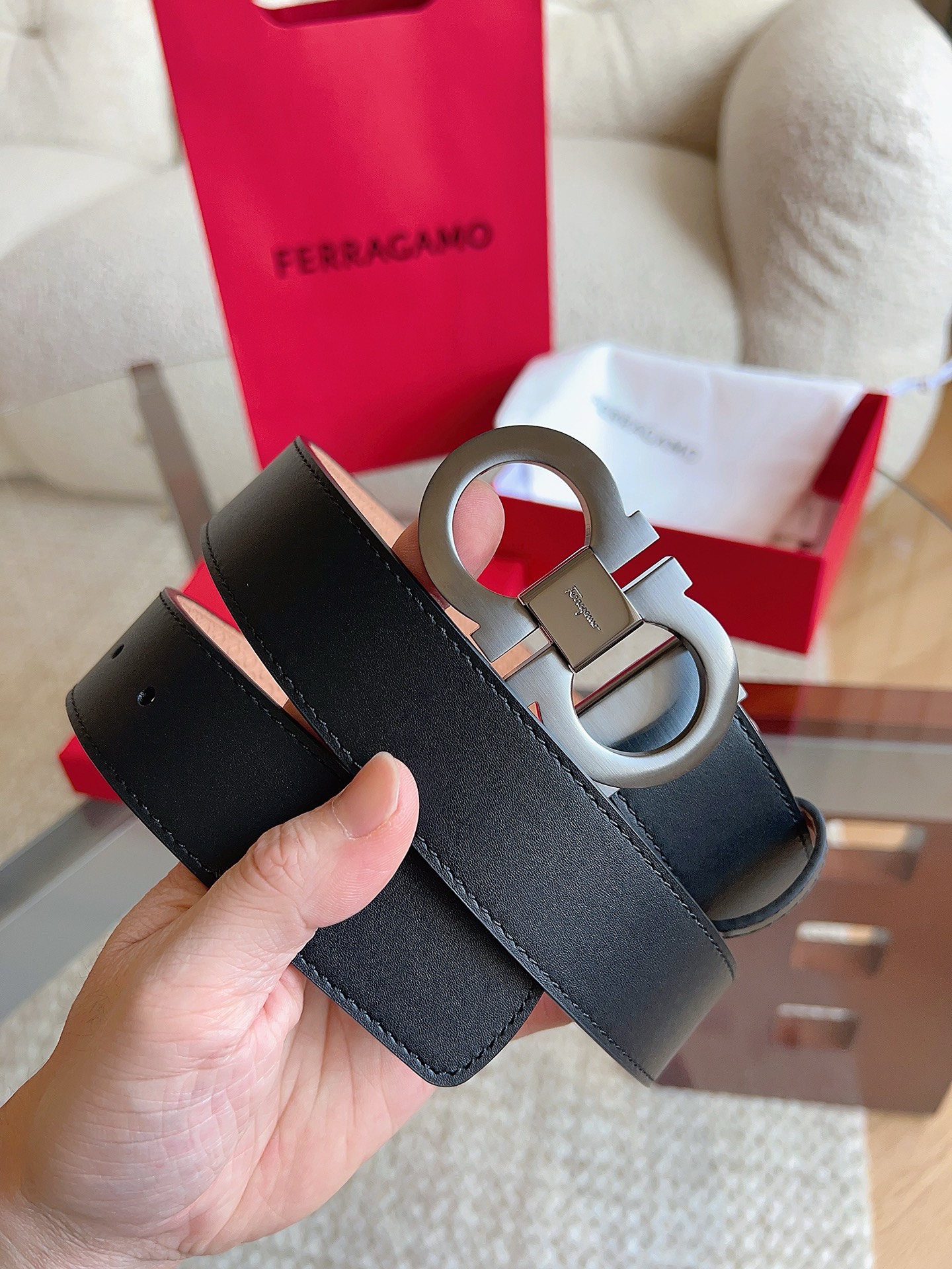 _d-O9sKtxiv1C3TnFVe3SQknhZOCG8zDbUhuFviw