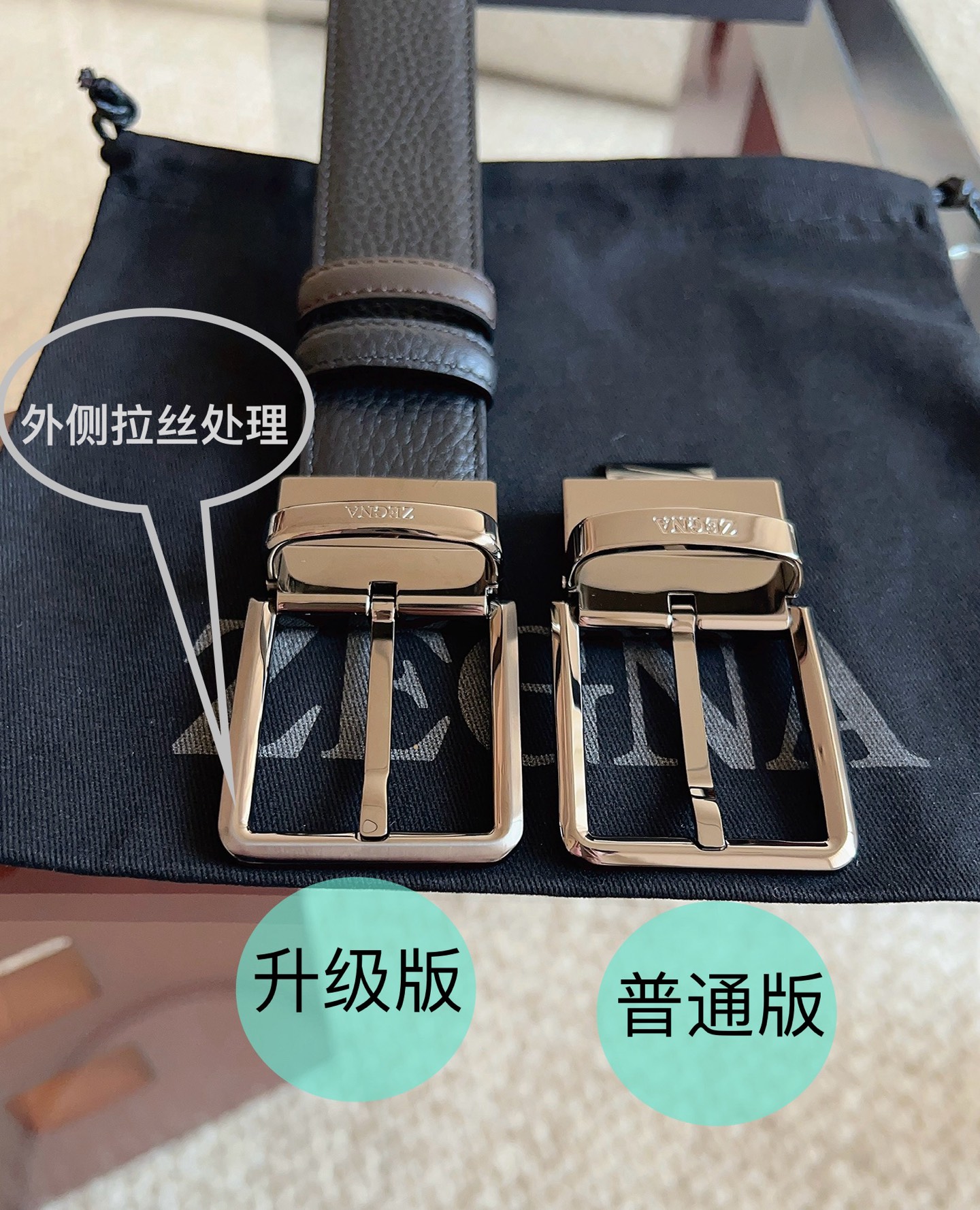 Ermenegildo Zegna 杰尼亚（2026全新系列）这款深棕色配黑色皮革双面皮带一面选用光滑皮革 另一面选用粒面皮革
