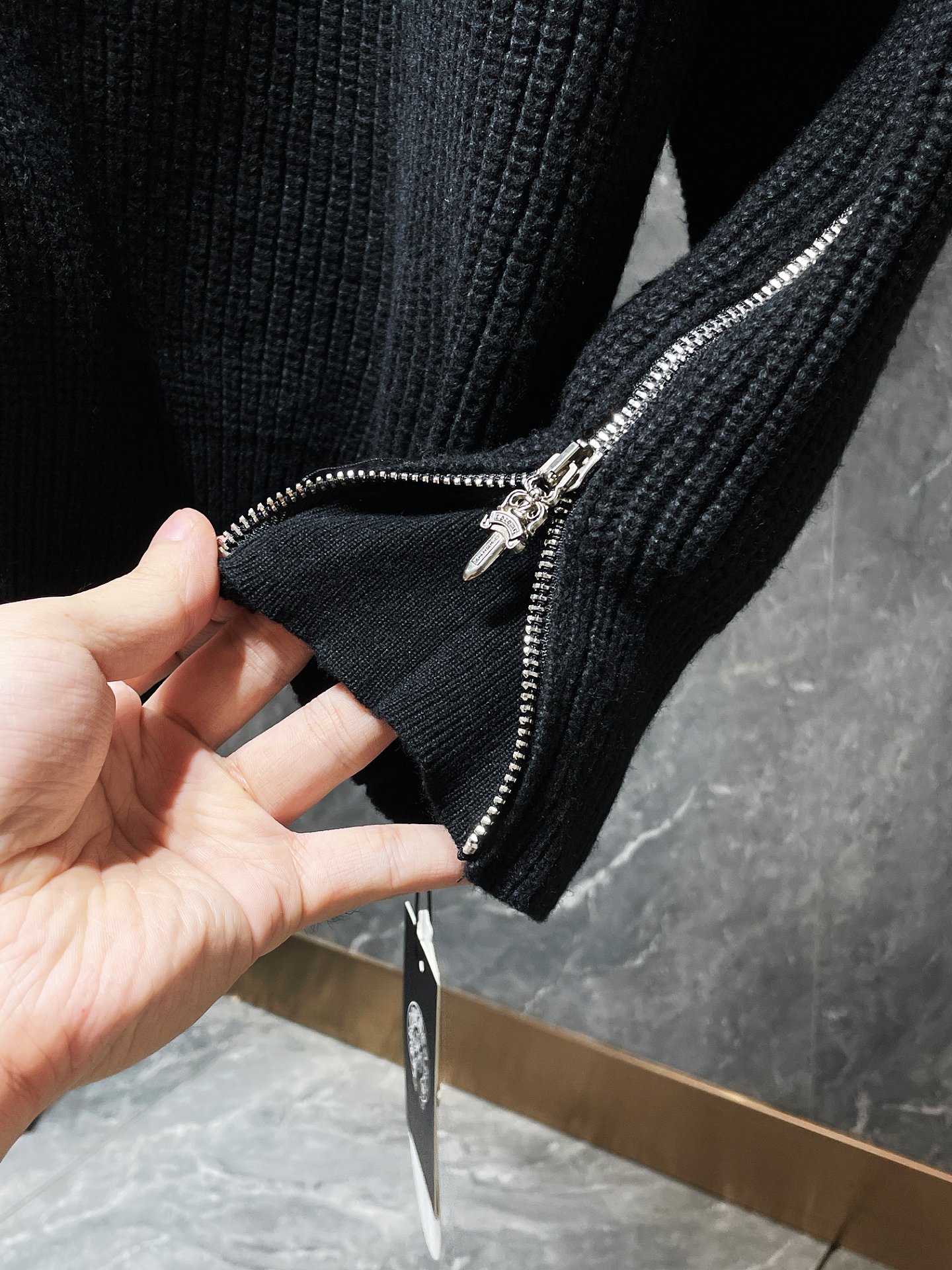 Chrome Hearts Fall/Winter Sweater: Gok Zipper & Premium Fabric in Black, Sizes S-XL - 图片 3