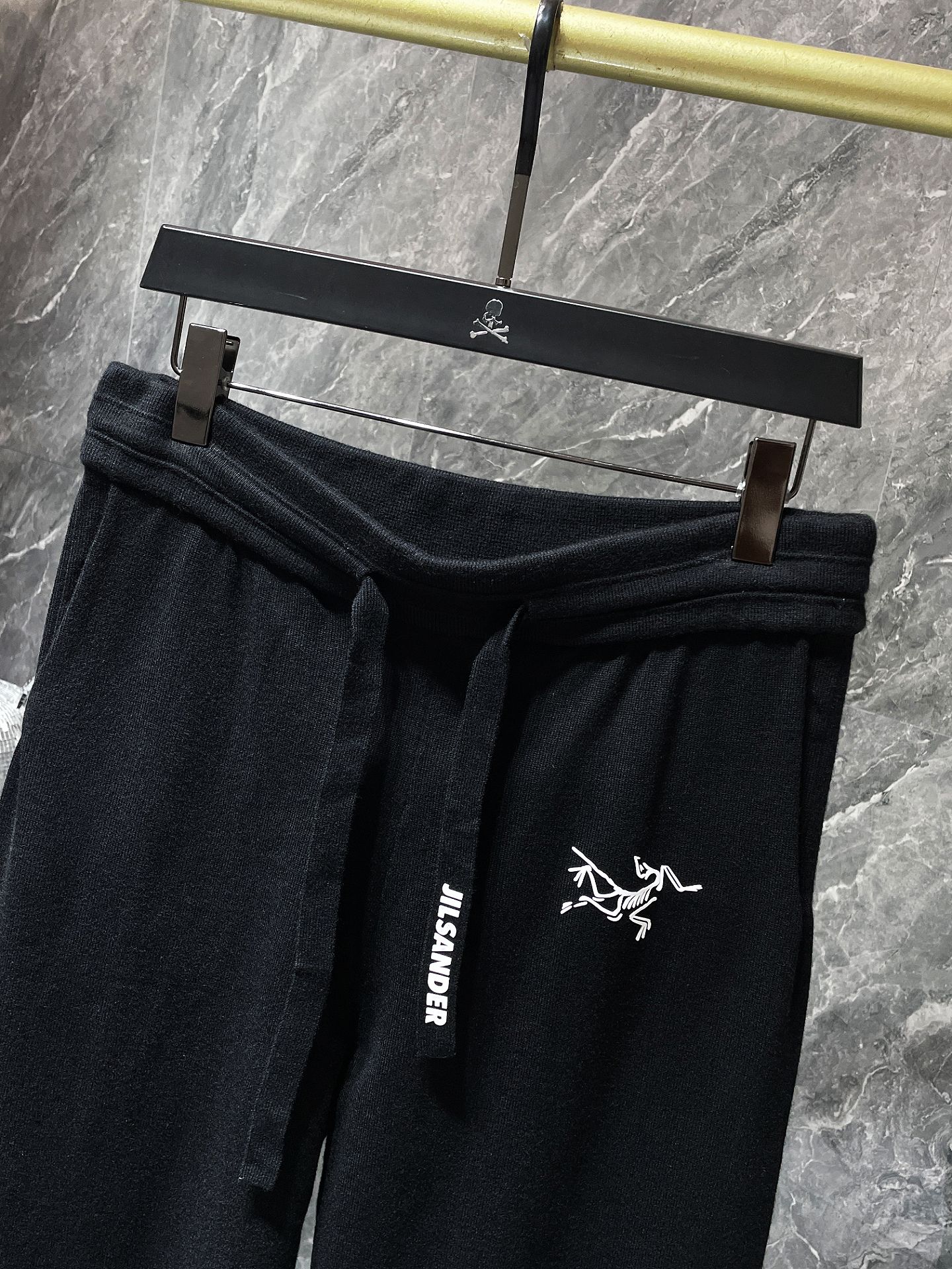 ✨Novedad✨ Traje de punto del mismo estilo del sitio web oficial de ARC'TERYX. Tejido de punto de alto gramaje 100% algo…