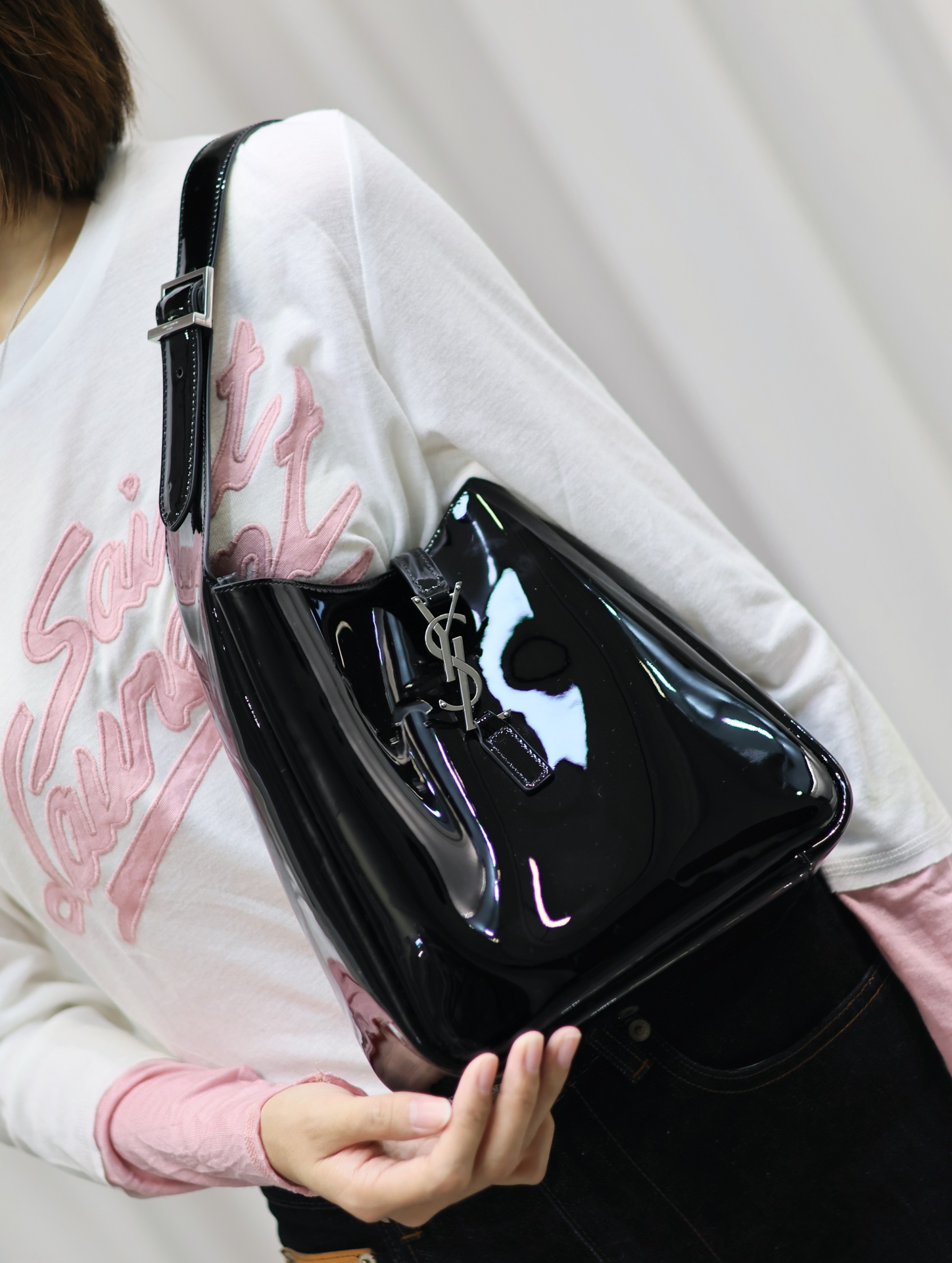 Saint Laurent ysl.Upper body reference_
