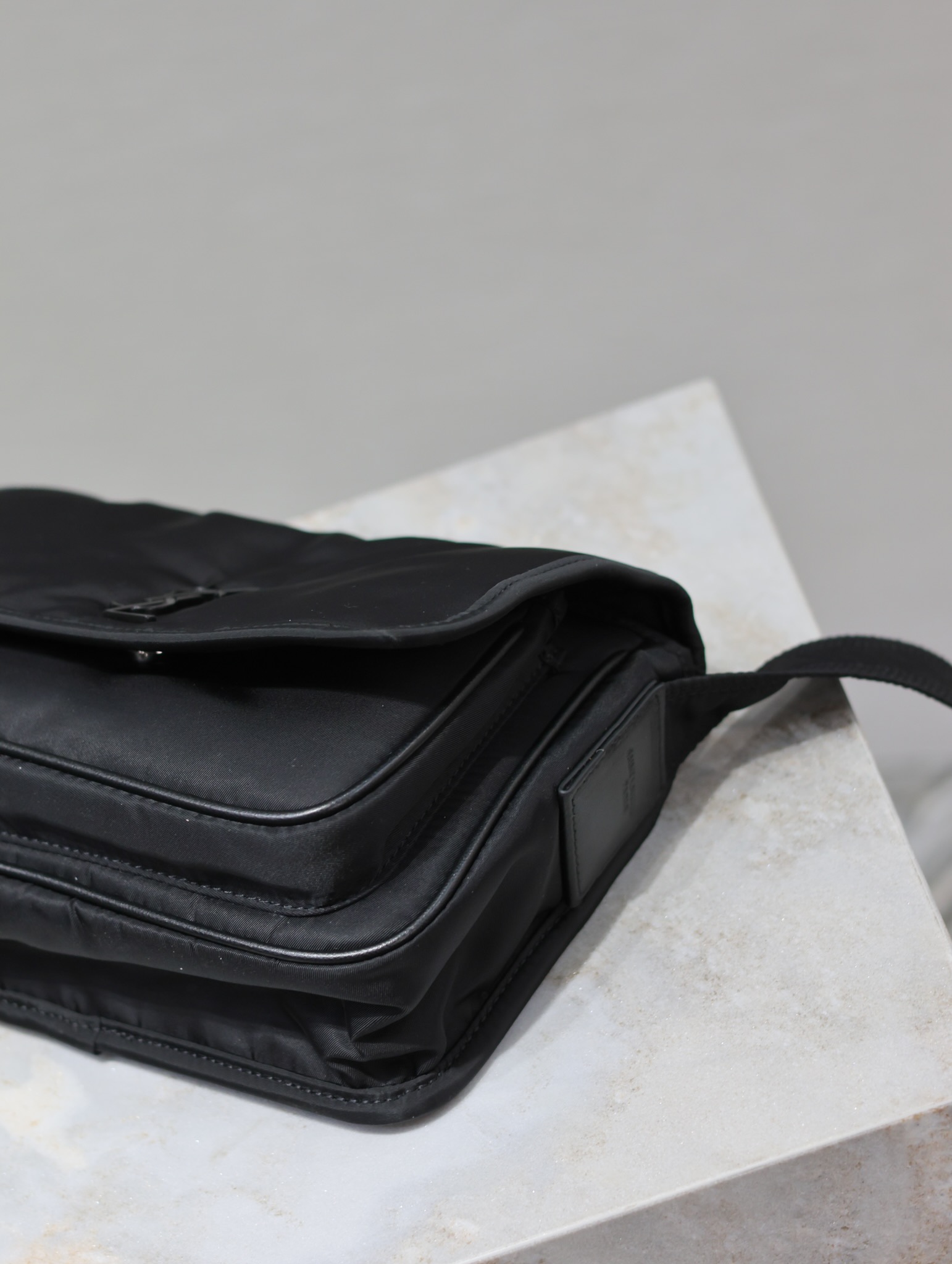 Saint Laurent Details po