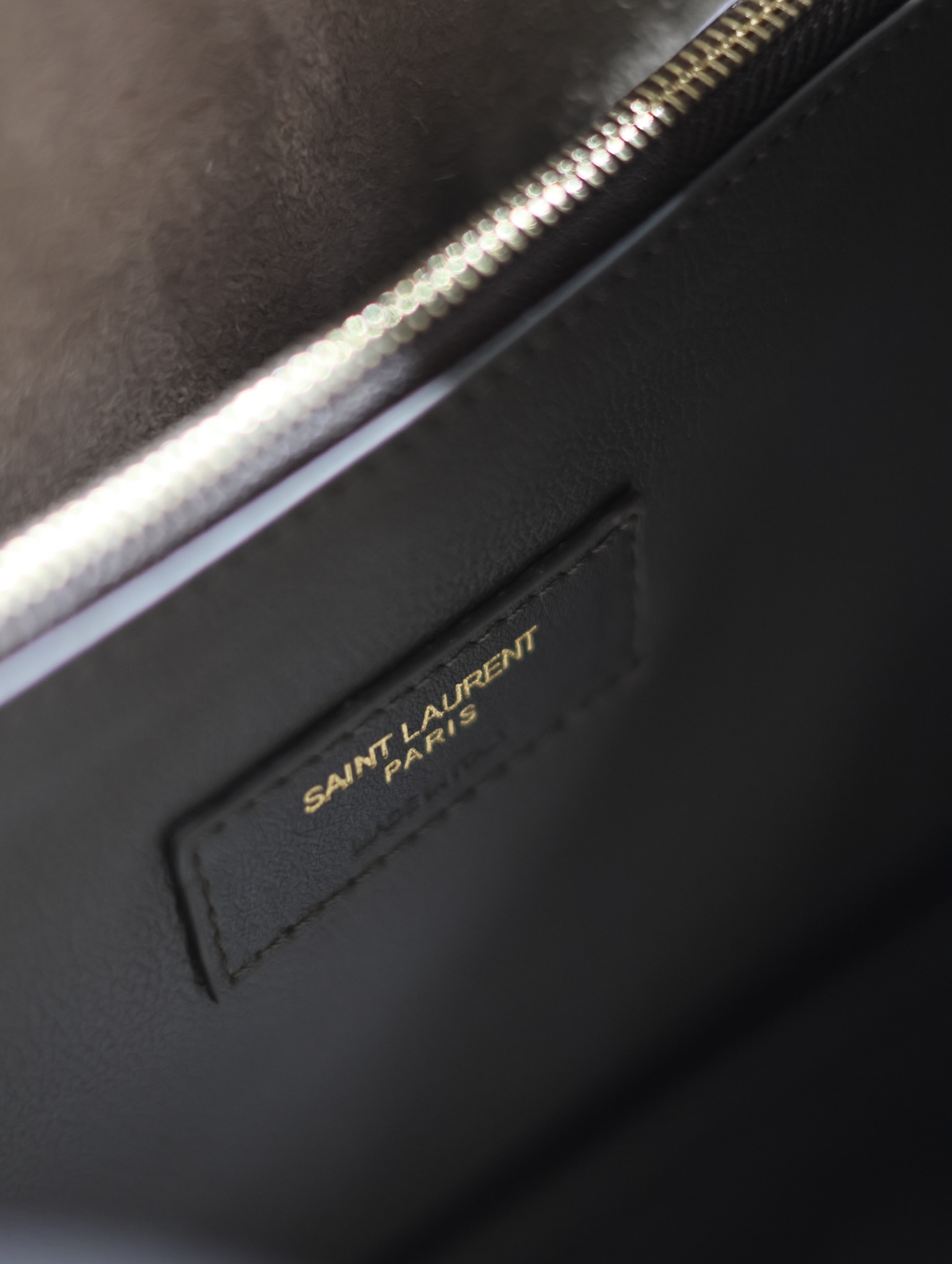 Saint Laurent Details po inspection