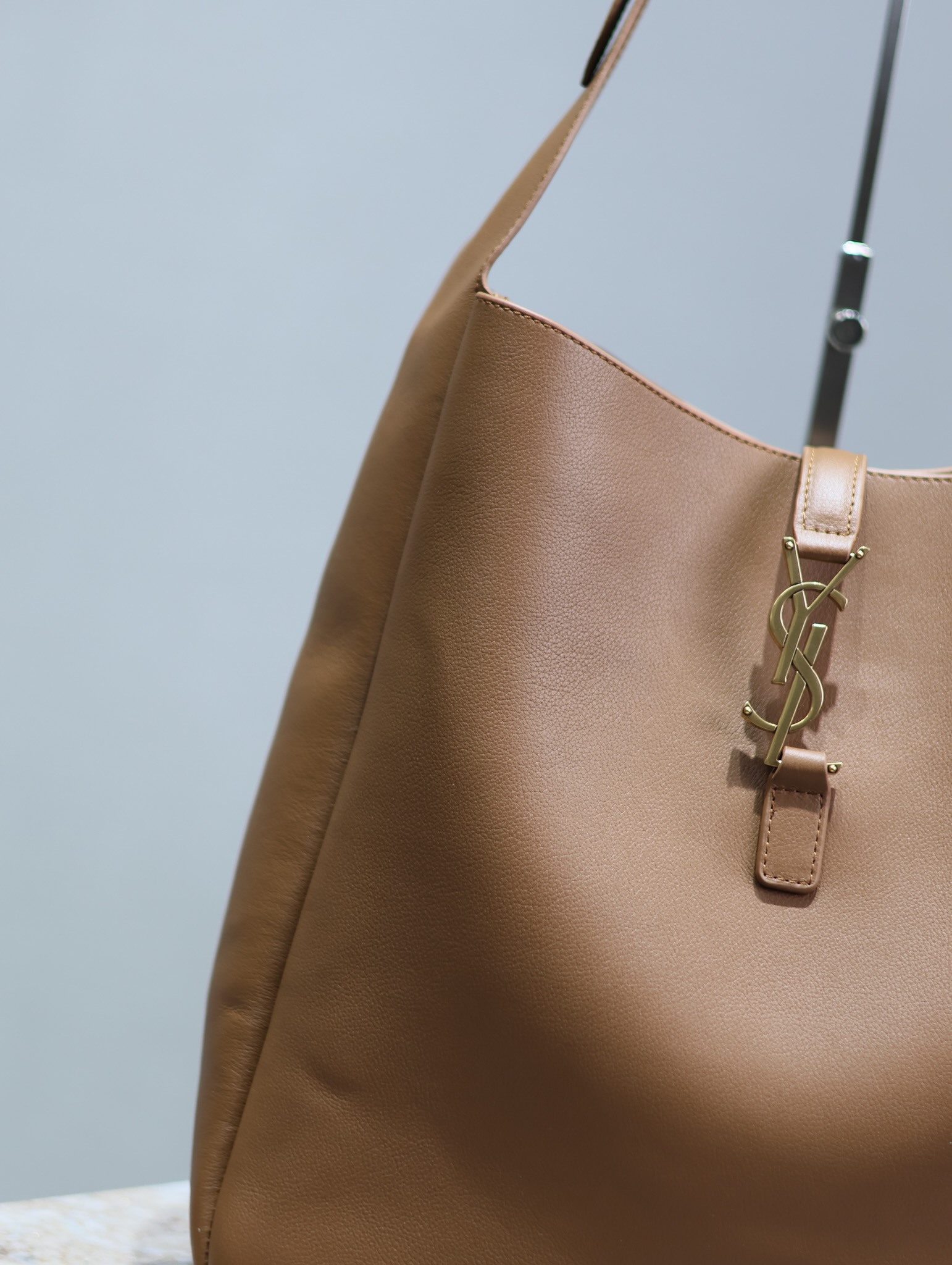 Saint Laurent Details po inspection level