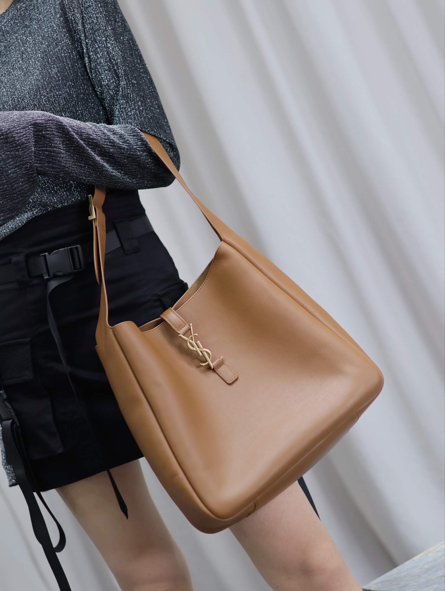 Saint Laurent Casual upper body reference_