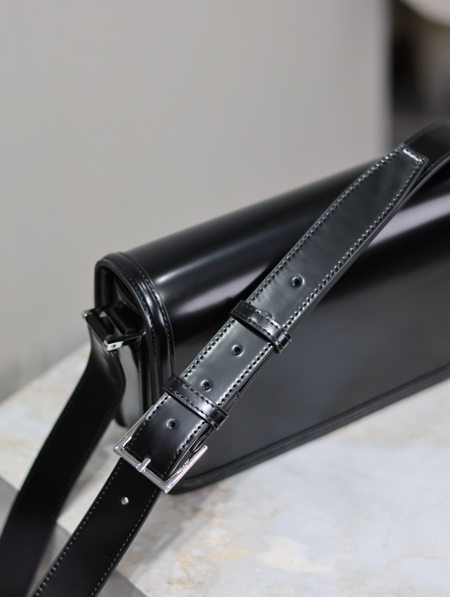 Saint Laurent Details po