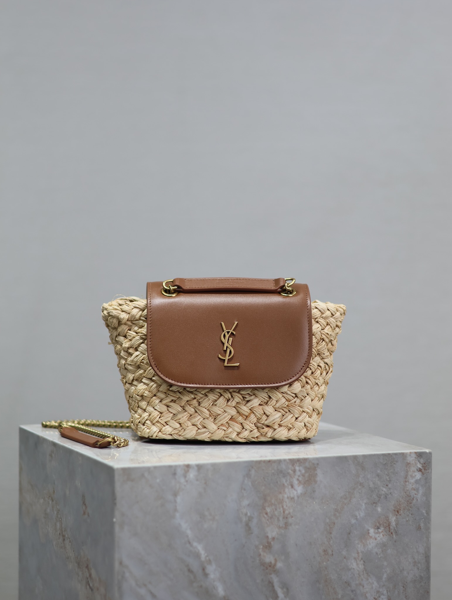 Bolso de mano de mimbre MINI MANON, cesta mini con tapa abatible de cuero, correa de cadena deslizante, se puede llevar…