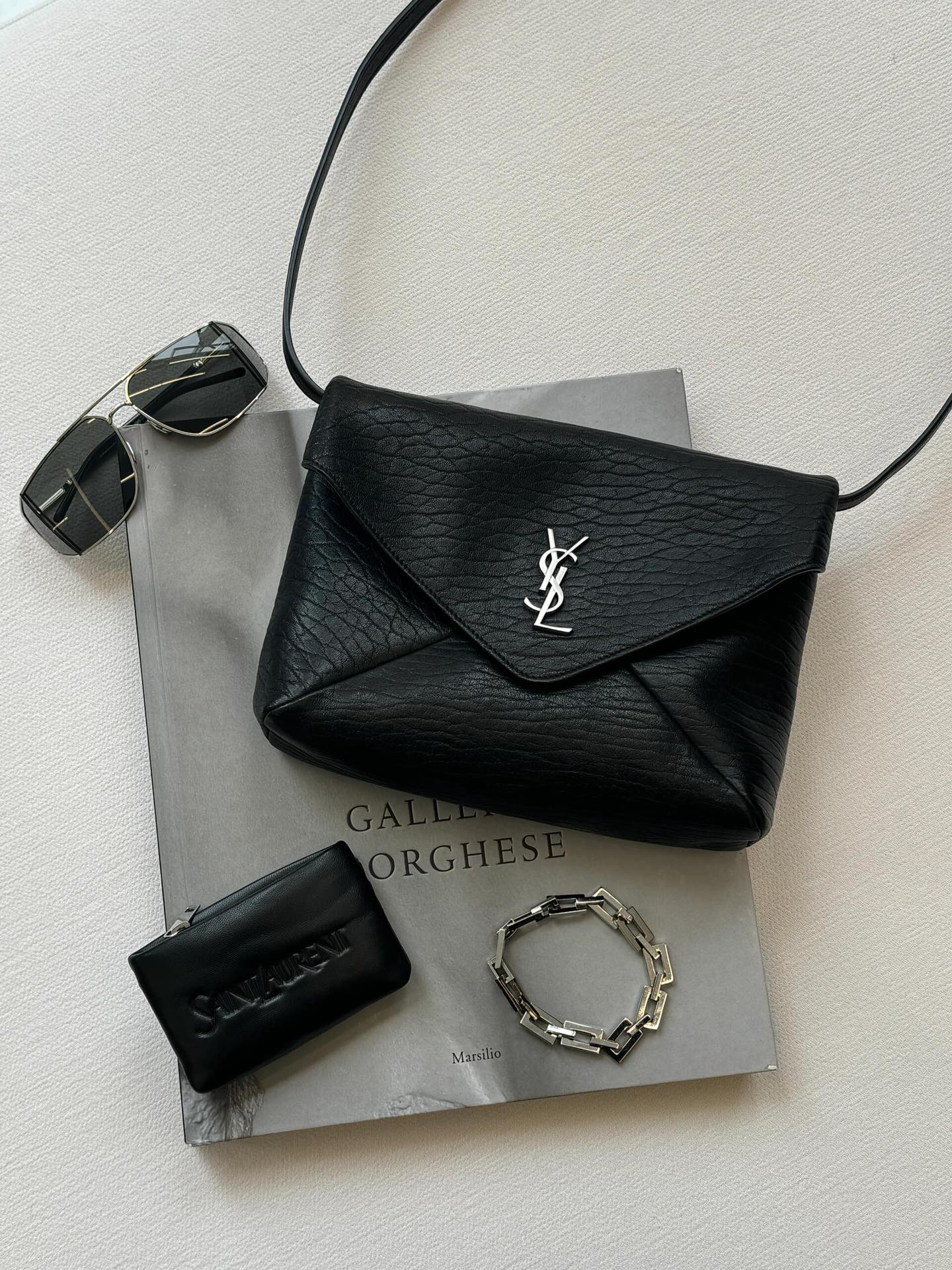 NO:213629,Envelope appearance is minimalist and fashionable, Saint Laurent, saint laurent19860909信封外形 极简又时尚,圣罗兰,saint laurent,Bag