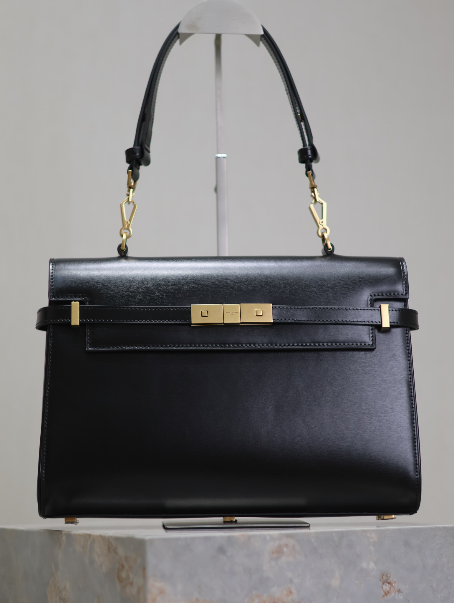 NO:383709,Details o Adjustable shoulder straps, Saint Laurent, saint laurent19860909细节o 肩带可调节,圣罗兰,saint laurent,Bag