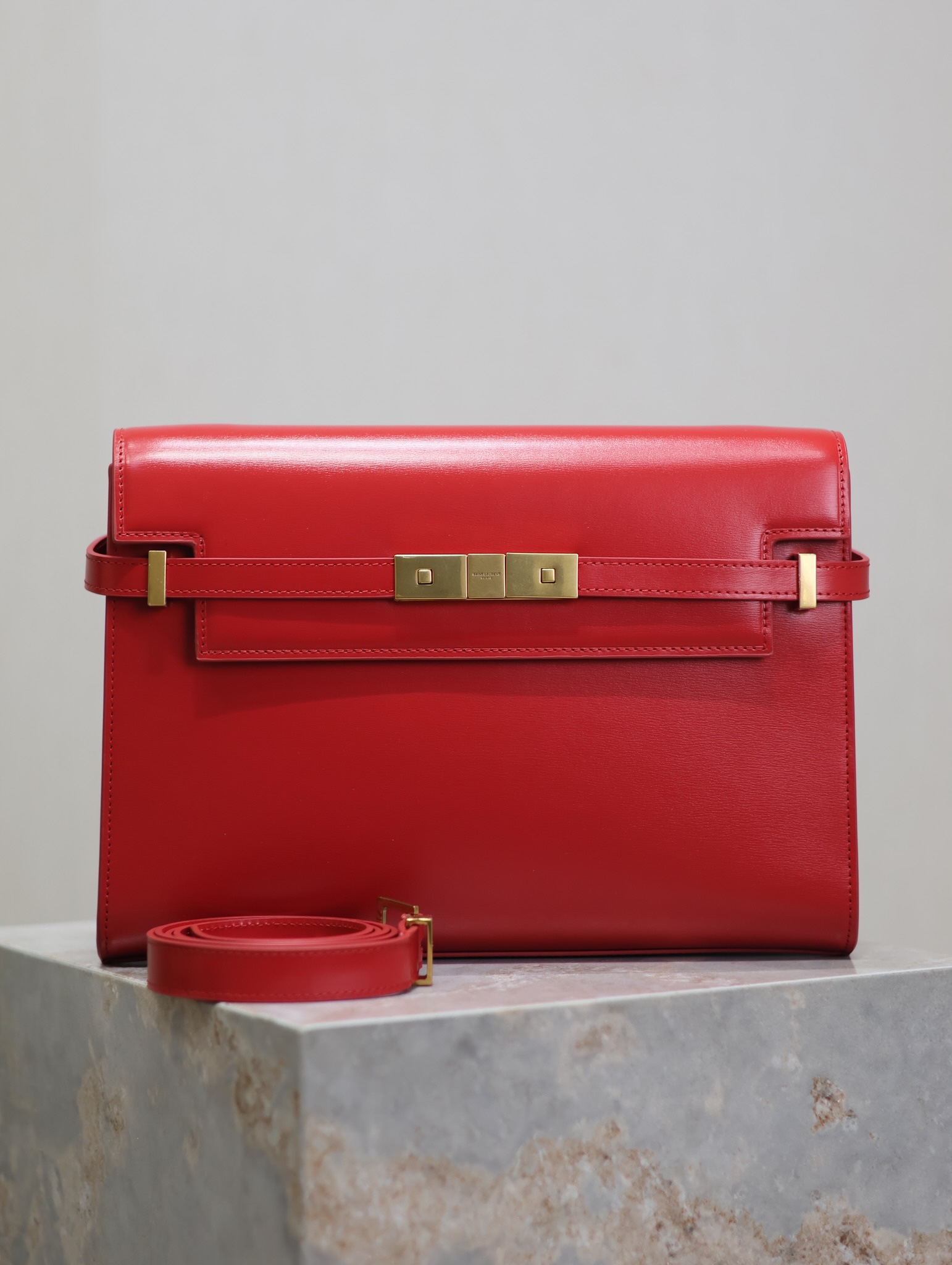 Hermes Taschen Umhängetaschen  & Schultertaschen Rot Frauen Gold Hardware Rindsleder Manhattan Baguette