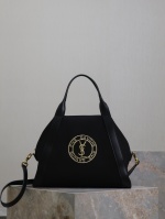 【YSL】 <Black>🖤RIVE GAUCHE's new embroidered cowhide bowling bag🎳Another popular model in the RIVE GAUCHE series, it is decorated with an embroidered badge with a classic logo on the front, which is very unique and craftsmanship, and the bag will also form a natural semicircle The curvature of the upper body will give people a very relaxed and comfortable feeling, making the whole person look casual and free✪ Style number: 774048 Size: 42×32×18cm 1 【YSL】 <Black>🖤RIVE GAUCHE’s new embroidered cowhide bowling bag🎳Another popular model in the RIVE GAUCHE series, it is decorated with an embroidered badge with a classic logo on the front, which is very unique and craftsmanship, and the bag will also form a natural semicircle The curvature of the upper body will give people a very relaxed and comfortable feeling, making the whole person look casual and free✪ Style number: 774048 Size: 42×32×18cm