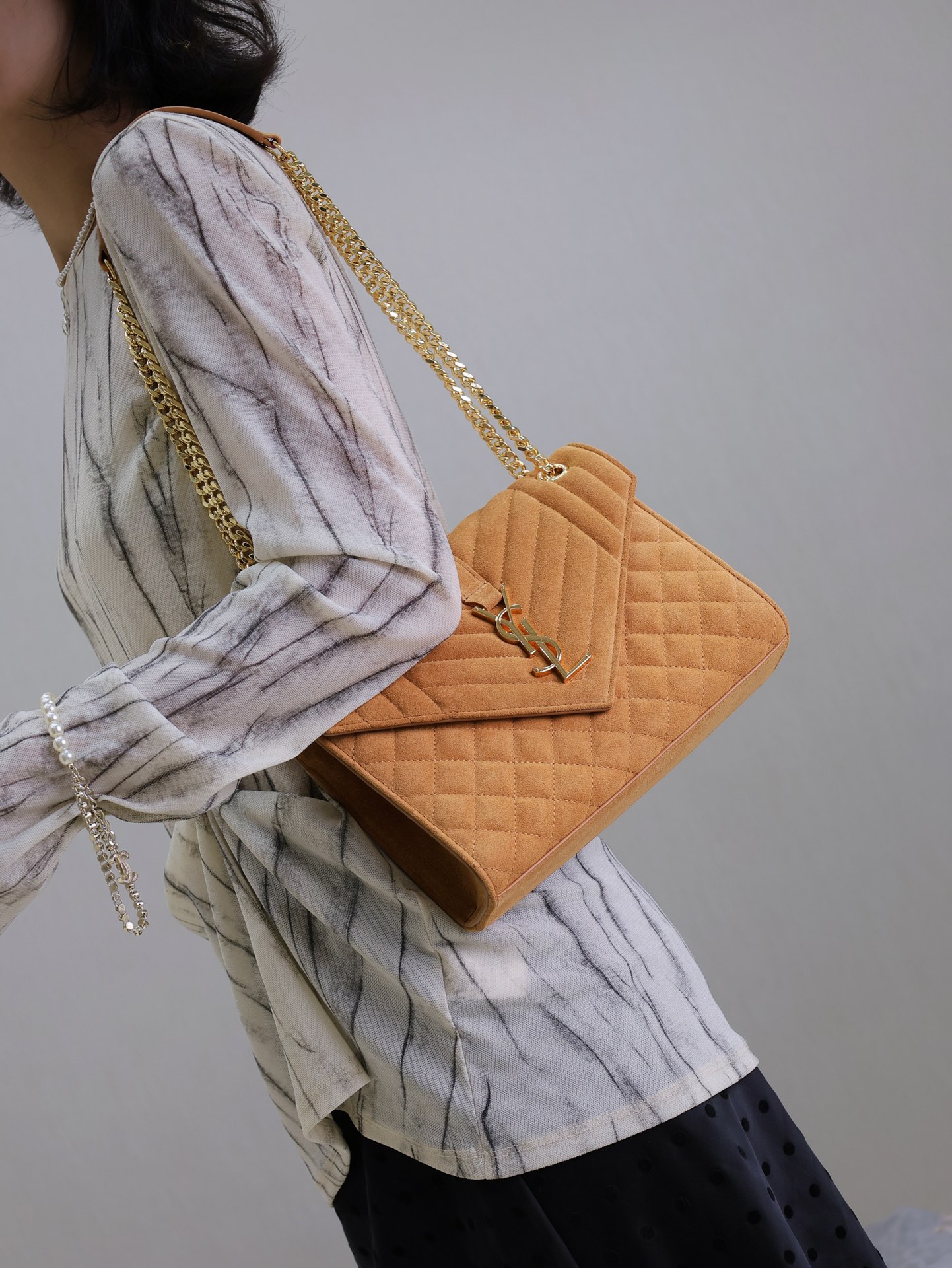 _dnu9sIERkWiS2qbJAKy22sdEFqsSuUs937MF_ig