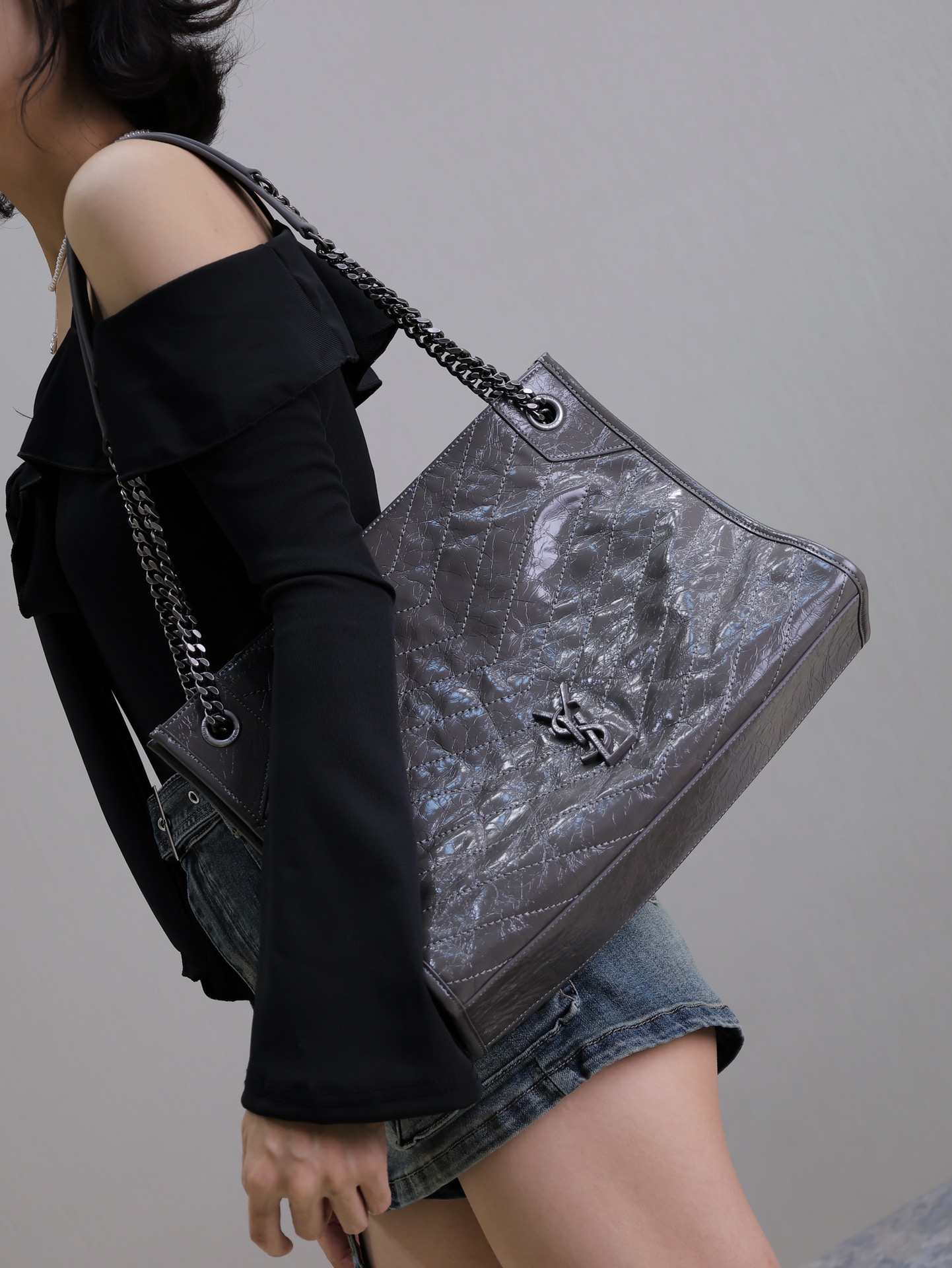 NO:209689,Practical large-capacity shopping bags plant grass. Commuting to work/day travel is very versatile. Saint Laurent, saint laurent19860909实用大容量购物袋种草 上班通勤/日常出行都很百搭,圣罗兰,saint laurent,Bag