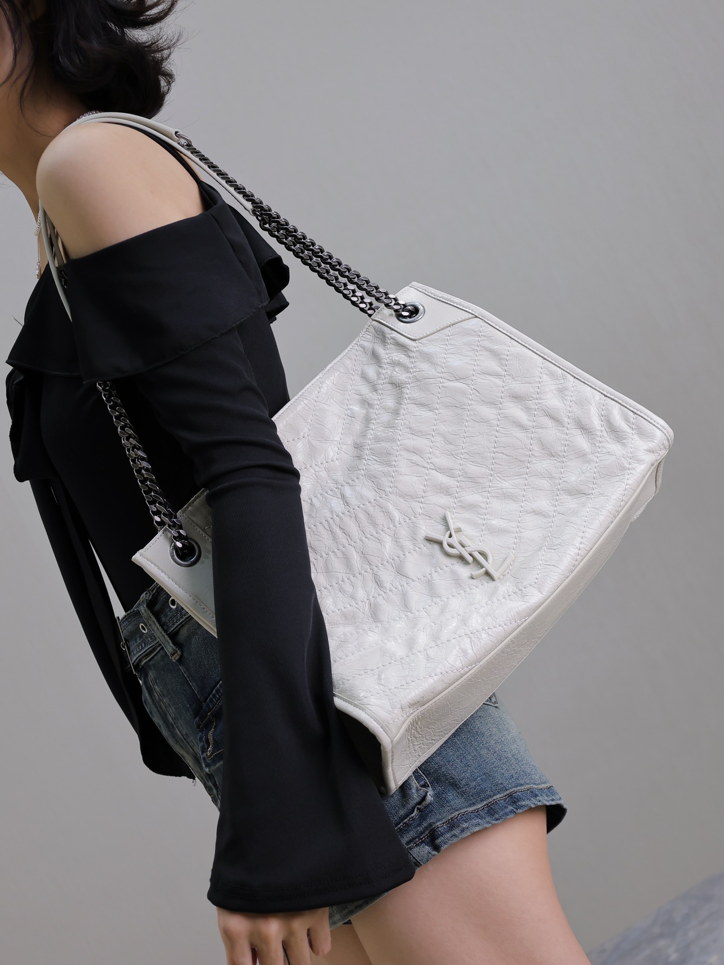 NO:209699,White is not only the white moonlight for summer wear, but also the snow white in winter~ Saint Laurent, saint laurent19860909白色不仅是夏天穿搭的白月光也是冬季的白雪公主呀～,圣罗兰,saint laurent,Bag