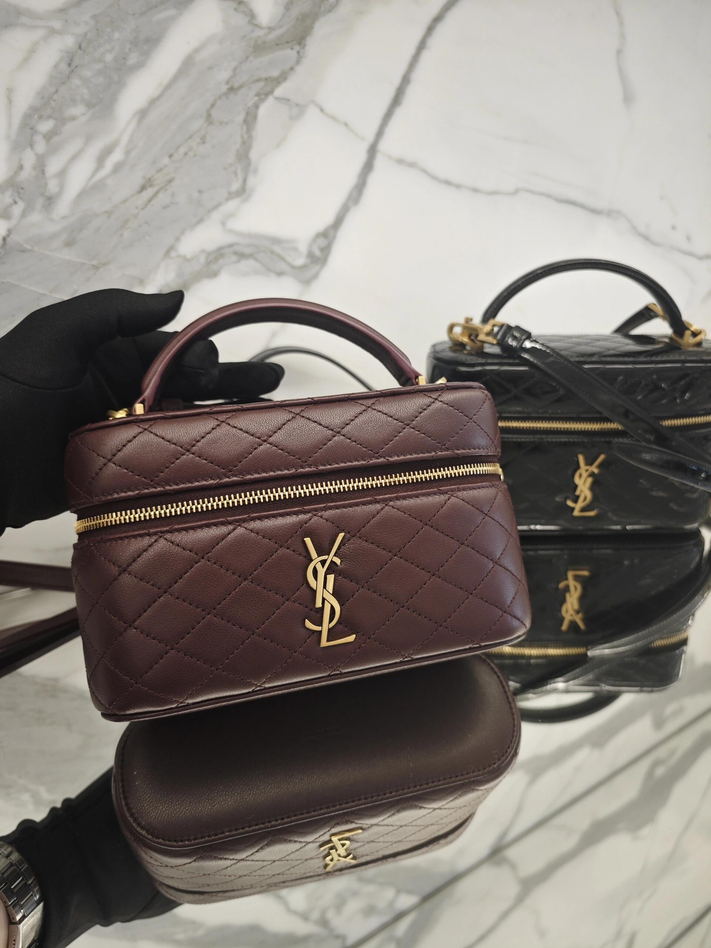 NO:390910,The burgundy Gaby belongs to the color of autumn and winter. The romance of autumn storage. Winter gifts to you, Saint Laurent, saint laurent19860909酒红色的Gaby属于秋冬的色彩 秋天储存的浪漫 冬天馈赠与你,圣罗兰,saint laurent,Bag