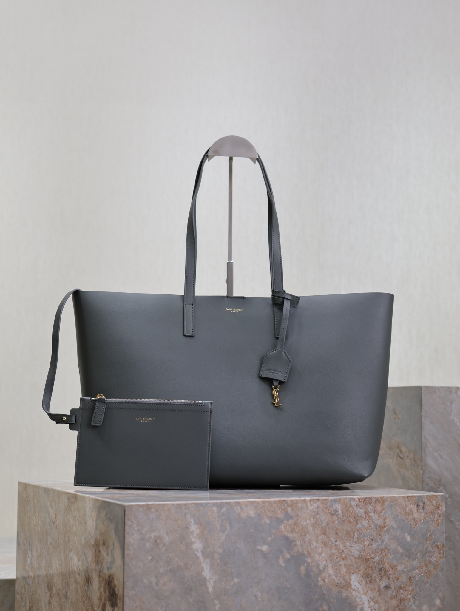 Yves Saint Laurent Handbags Tote Bags Grey Cowhide