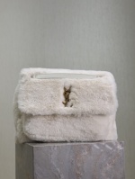 【YSL】 White · 32cm autumn and winter rabbit fur model is released🧏🏻♀️The popular niki_ launches rabbit fur and leather series🧖🏻♀The designer still shows the bag shape to be gentle and elastic, expressing more warmth and joyful emotions , it has texture and is so casual. I love it♡ So comfortable~ Every color is very high-end, and the upper body is fashionable and romantic. The fashionable bags created by Y family are really becoming more and more popular among street experts~ Recommended buy🥂Model number: 498830 Size: 32×23×9cm 1 【YSL】 White · 32cm autumn and winter rabbit fur model is released🧏🏻♀️The popular niki_ launches rabbit fur and leather series🧖🏻♀The designer still shows the bag shape to be gentle and elastic, expressing more warmth and joyful emotions , it has texture and is so casual. I love it♡ So comfortable~ Every color is very high-end, and the upper body is fashionable and romantic. The fashionable bags created by Y family are really becoming more and more popular among street experts~ Recommended buy🥂Model number: 498830 Size: 32×23×9cm