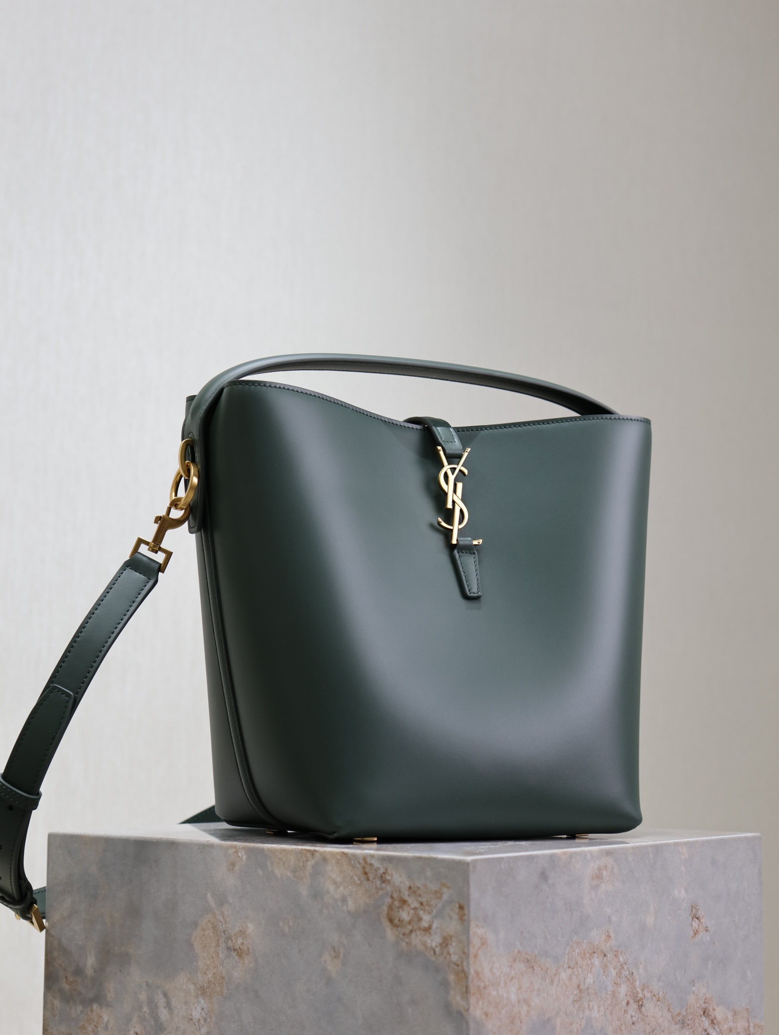 芬迪 Fendi 高定经典皮革女包手袋 #F317E5D7 2