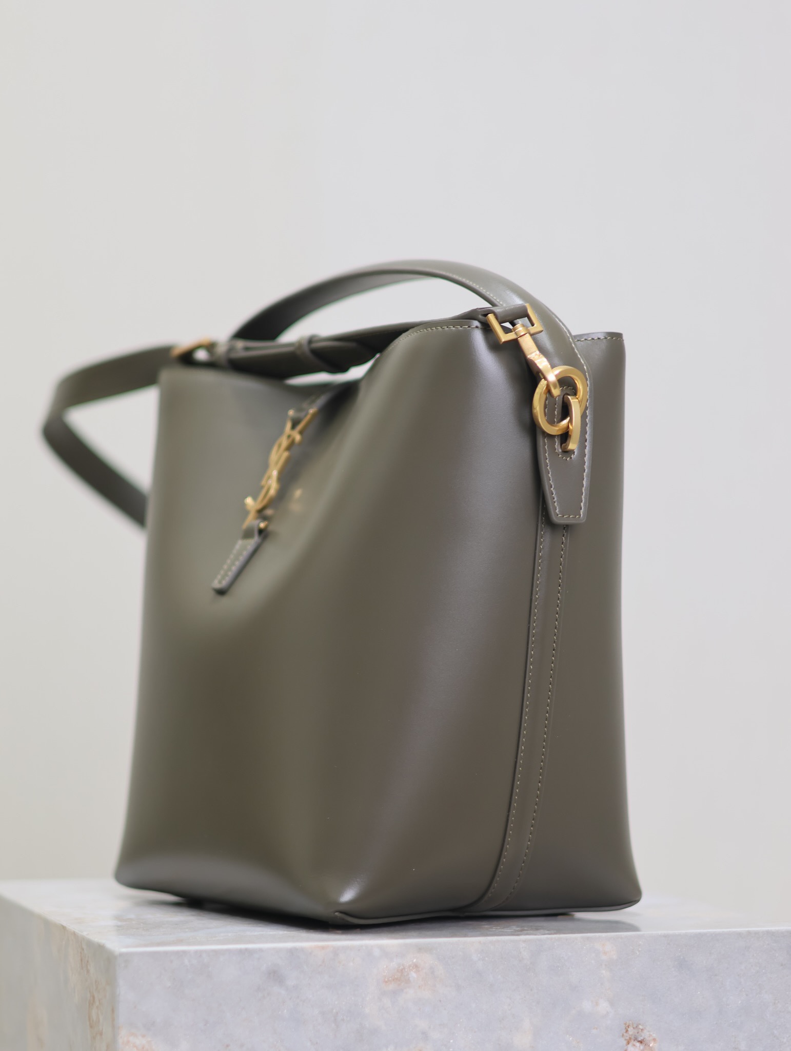 Dior Classic Handcrafted Luxury Leather Shoulder Bag Ref.0CBE4CD6 5