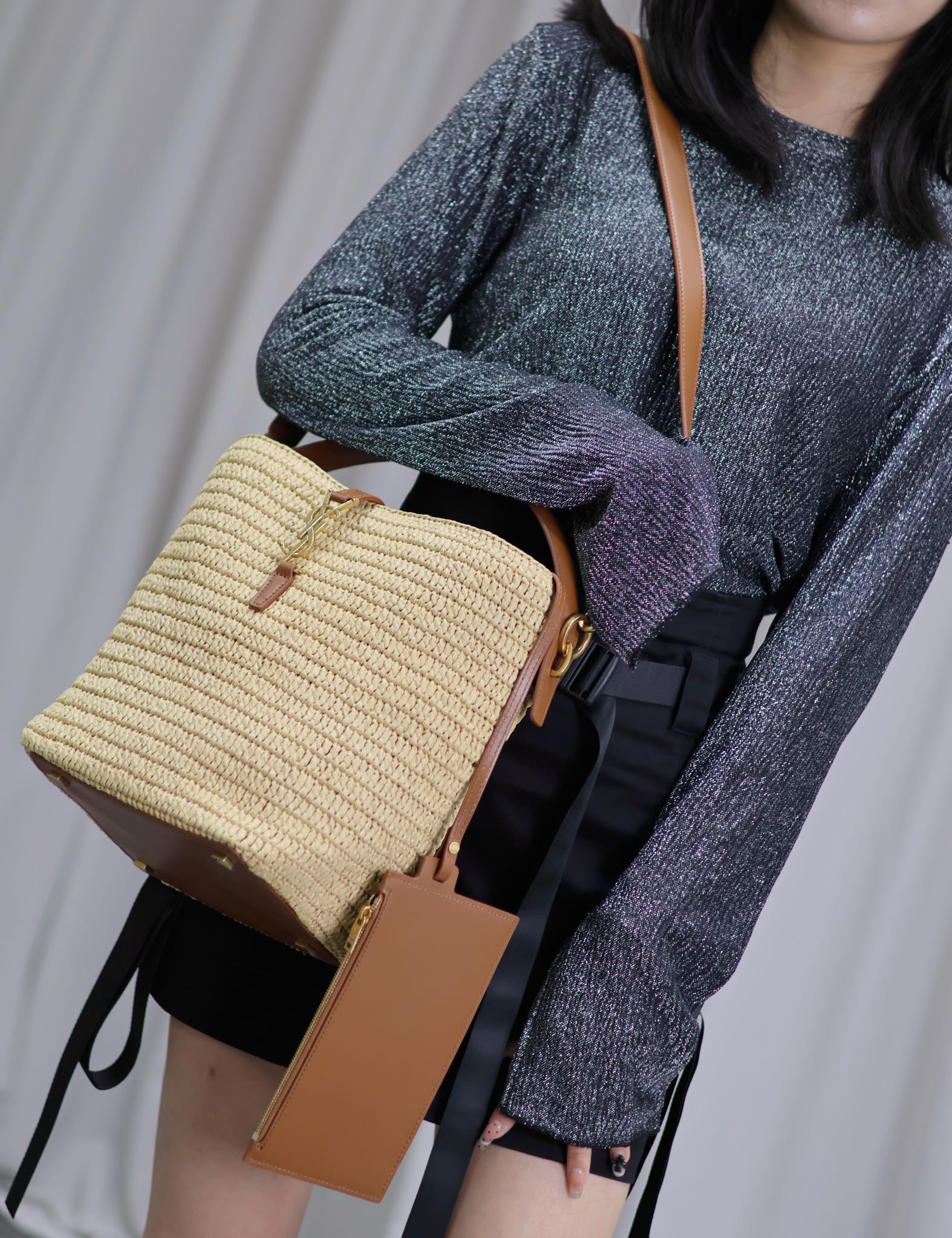 NO:719172,Casual upper body reference, saint laurent, saint laurent19860909随拍上身参考,圣罗兰,saint laurent,Bag