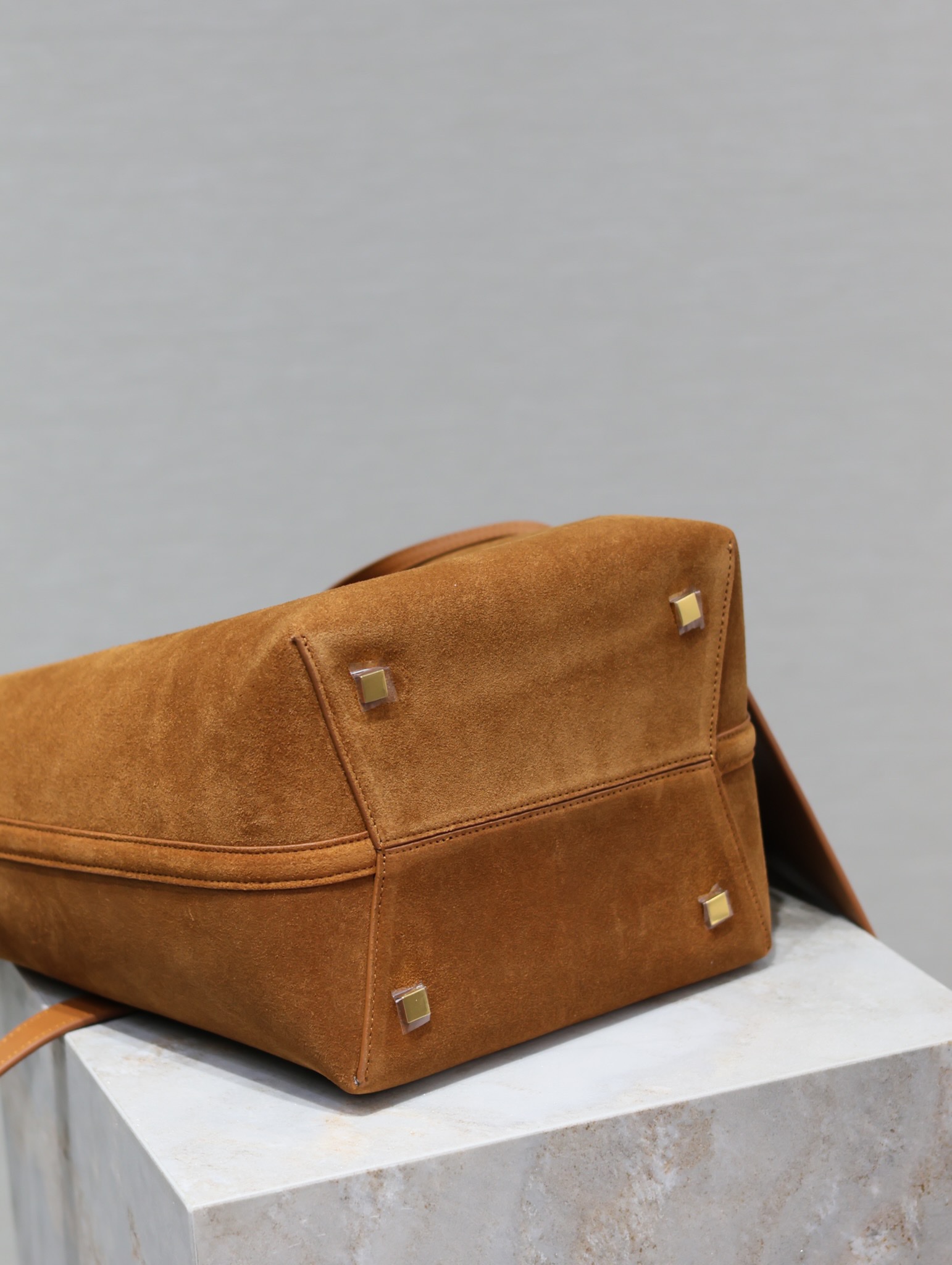 Chloé Classic Handcrafted Luxury Leather Shoulder Bag Ref 9
