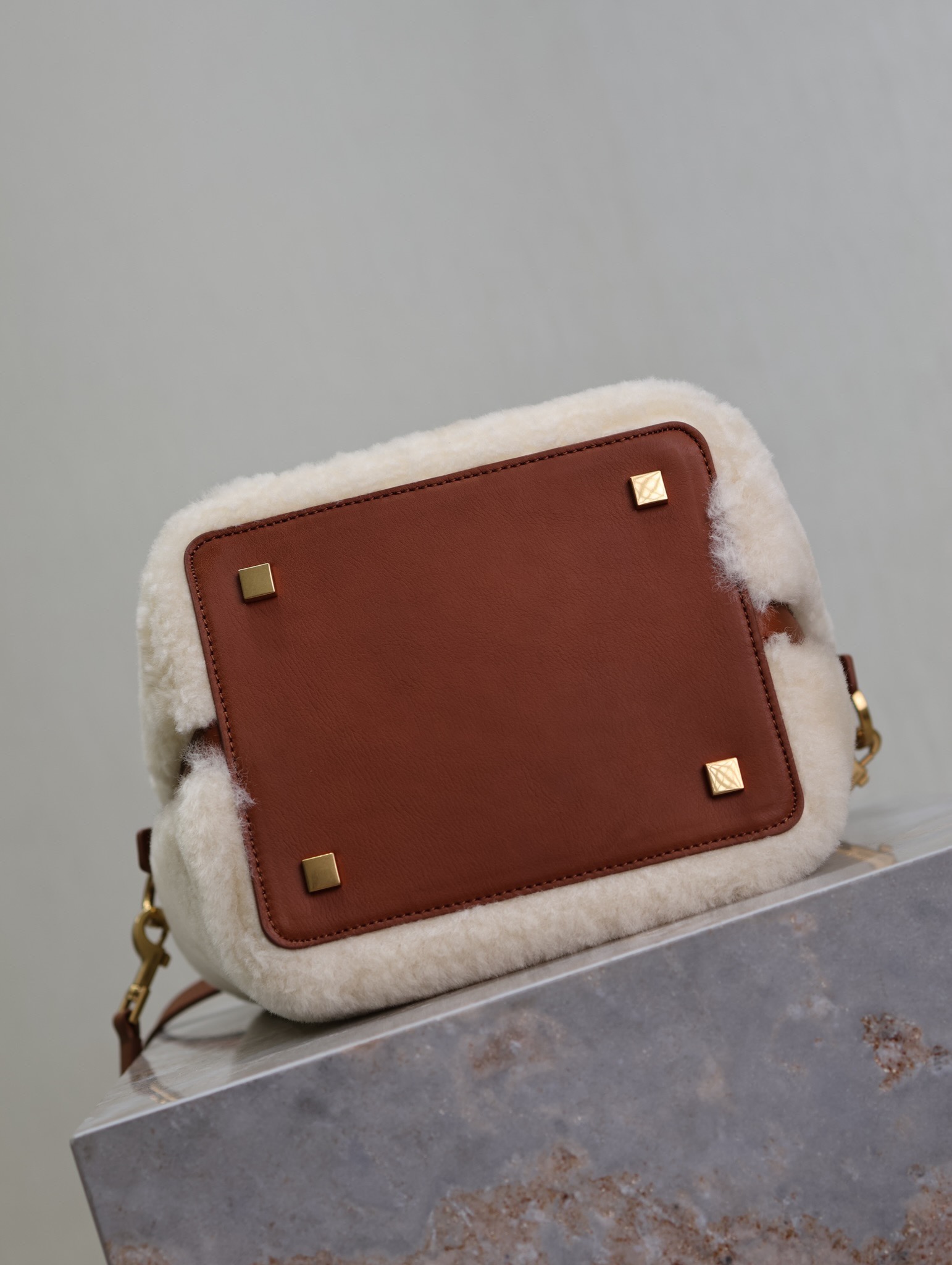 Valentino Classic Handcrafted Luxury Leather Shoulder Bag Ref.7535118A 9