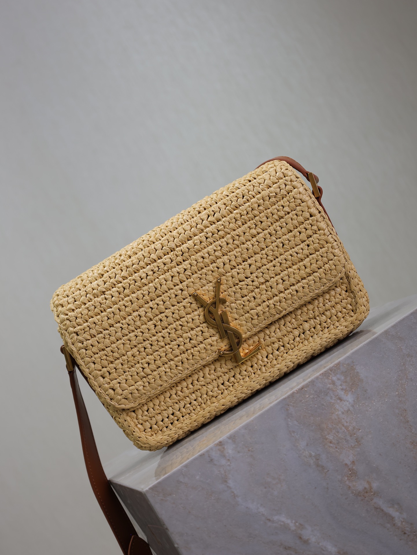 Louis Vuitton Classic Handcrafted Luxury Leather Shoulder Bag Ref 2