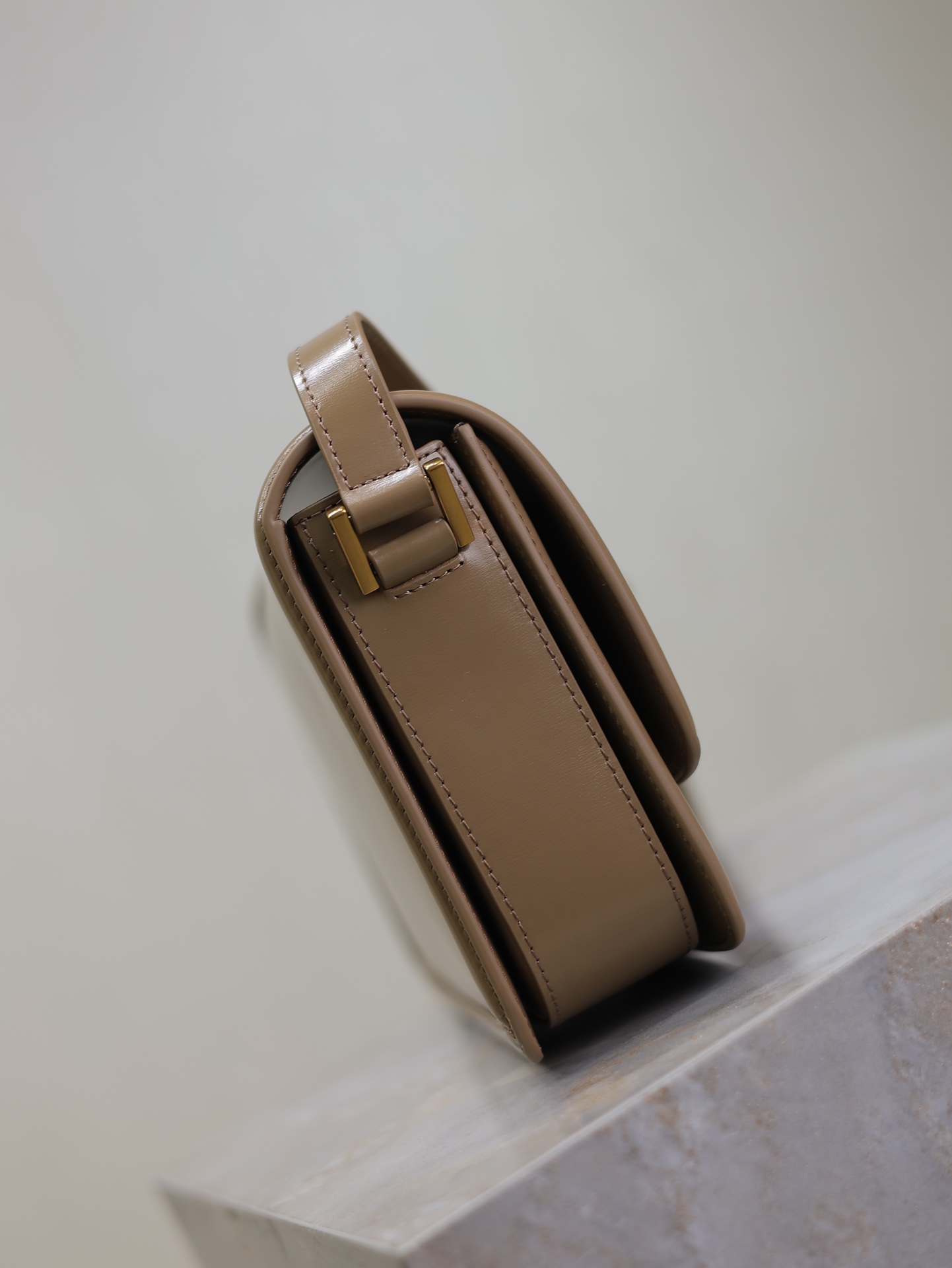 Saint Laurent Detailed inspection