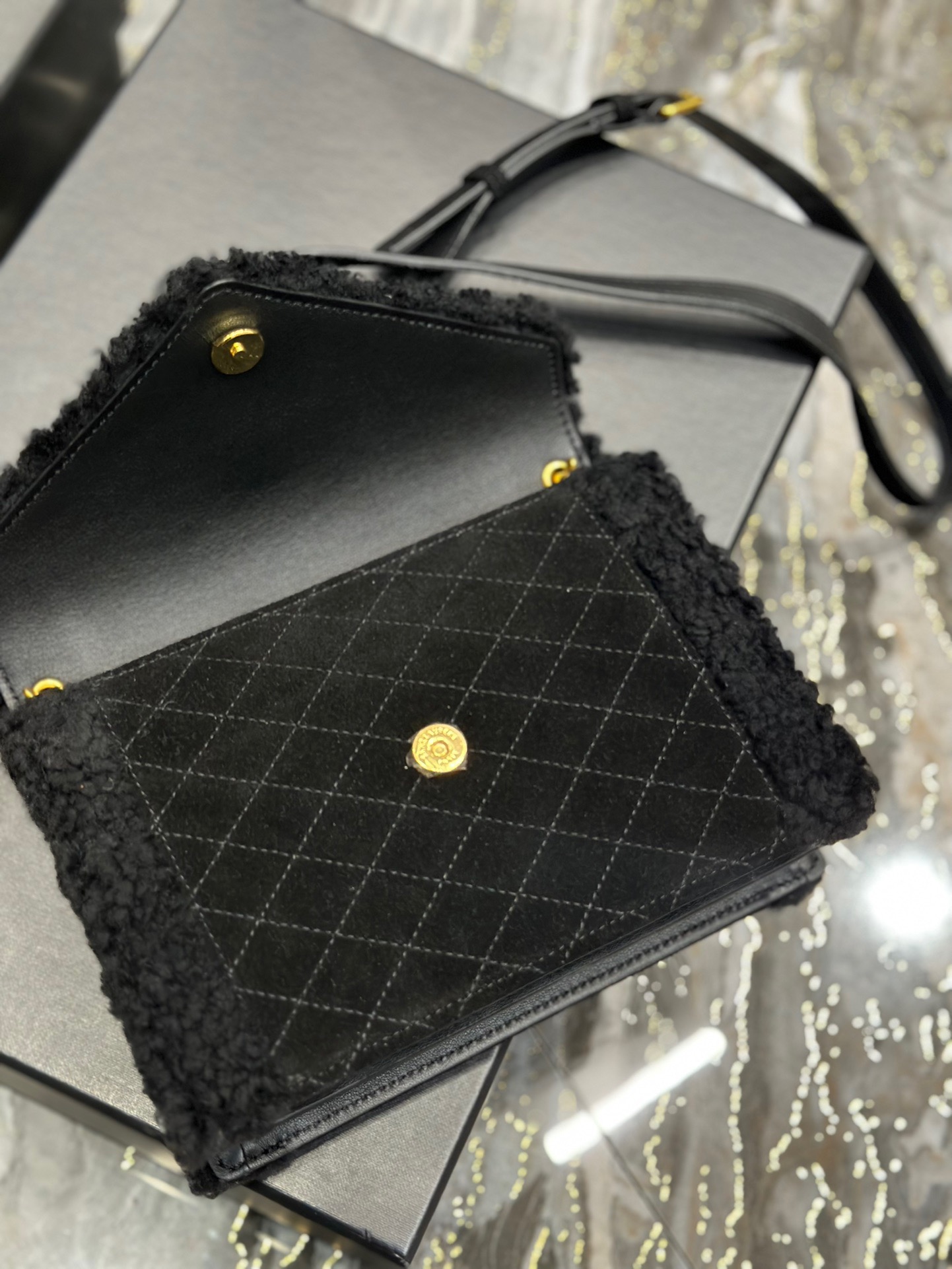 Miu Miu Classic Handcrafted Luxury Leather Shoulder Bag Ref.3529BE58 8