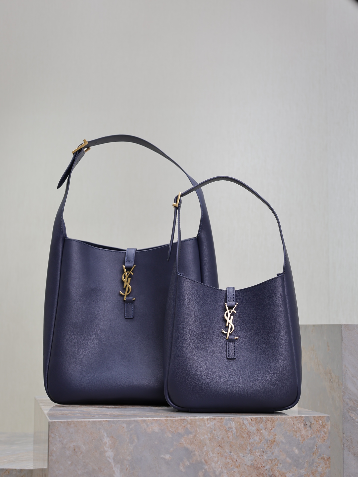 NO:387196,LE 5A7_Axillary bag Blue·23/30cm, Saint Laurent, saint laurent19860909LE 5A7_腋下包 蓝色·23/30cm,圣罗兰,saint laurent,Bag